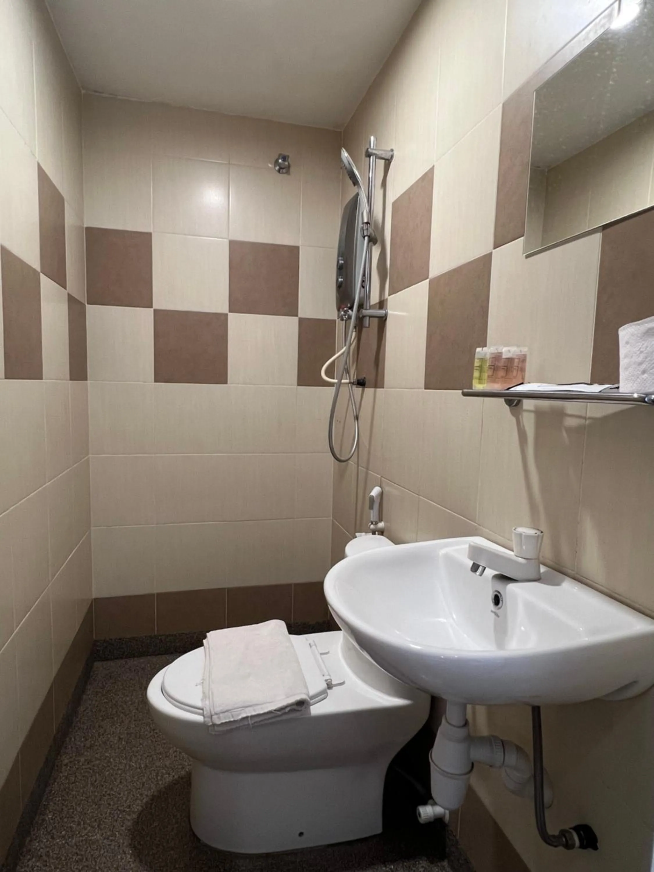 Bathroom in Hotel Miju