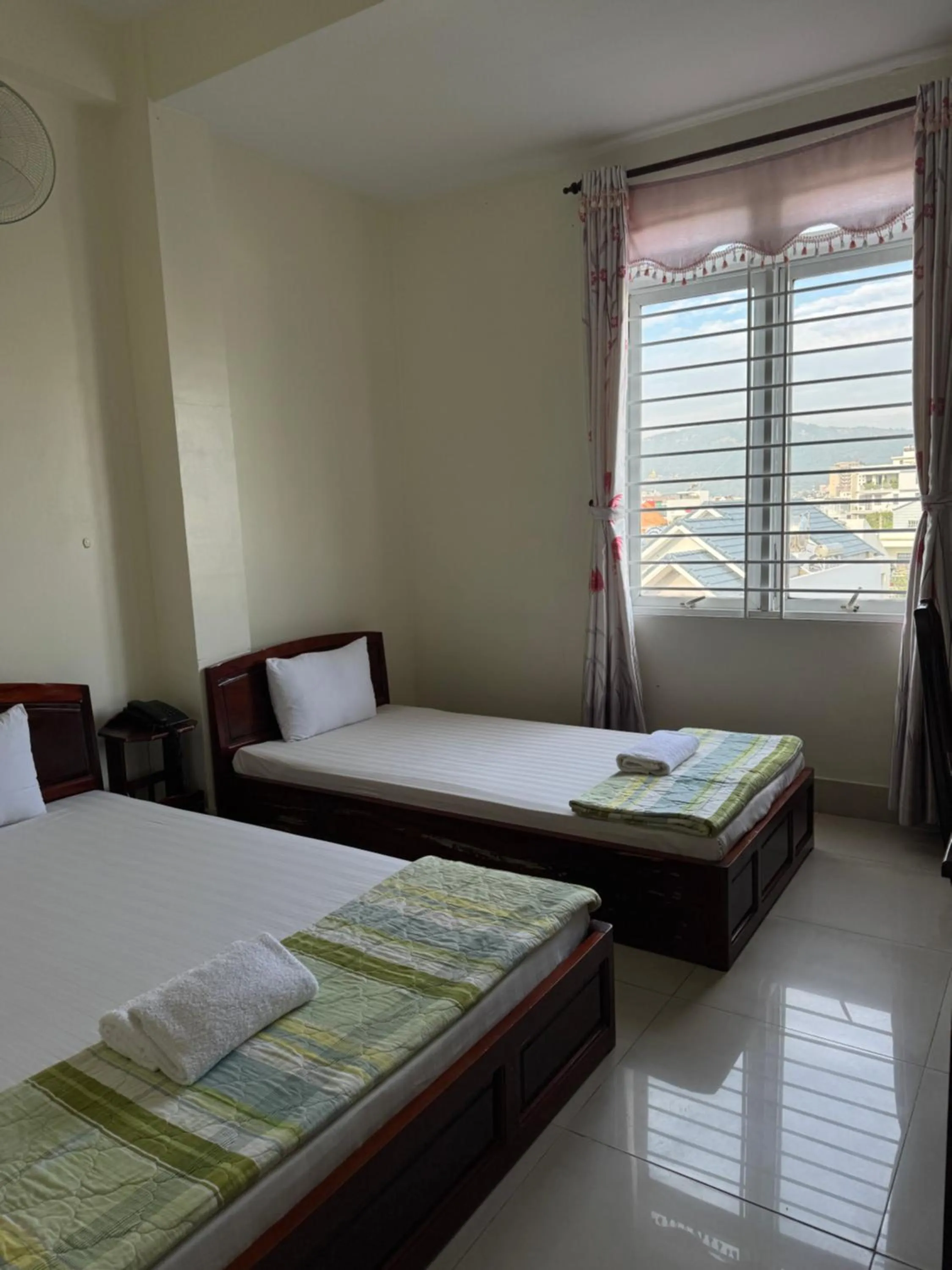Bedroom, Bed in Thinh Khang Hotel Vung Tau
