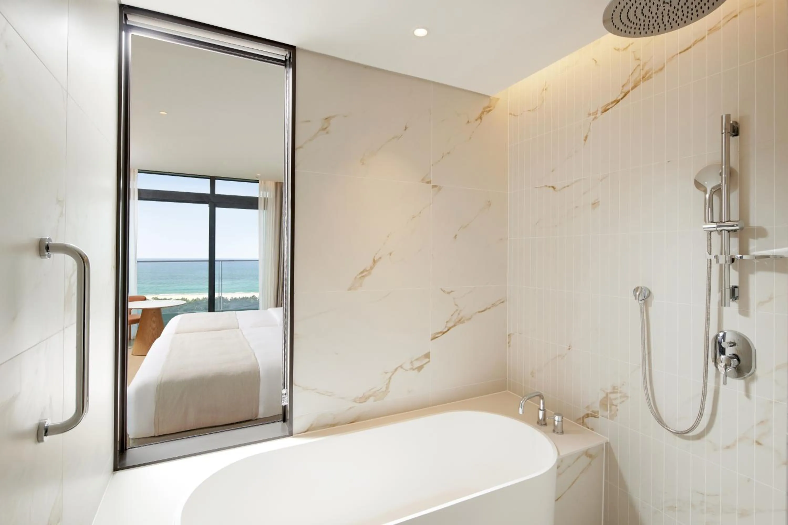 Bathroom, Bed in Shillamonogram Gangneung Hotel