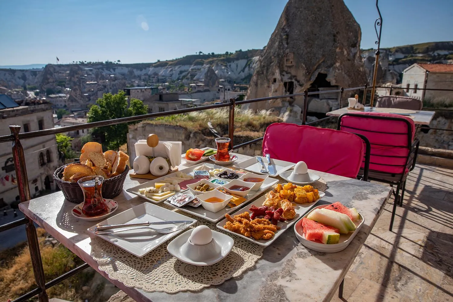Breakfast in Charming Cave Hotel
