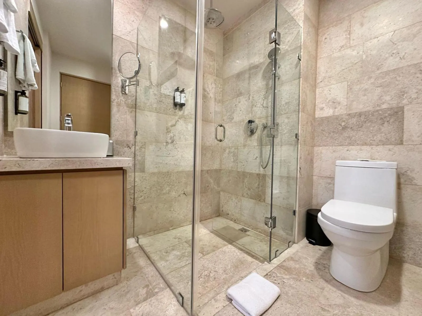 Shower in abba Suites Playa del Carmen