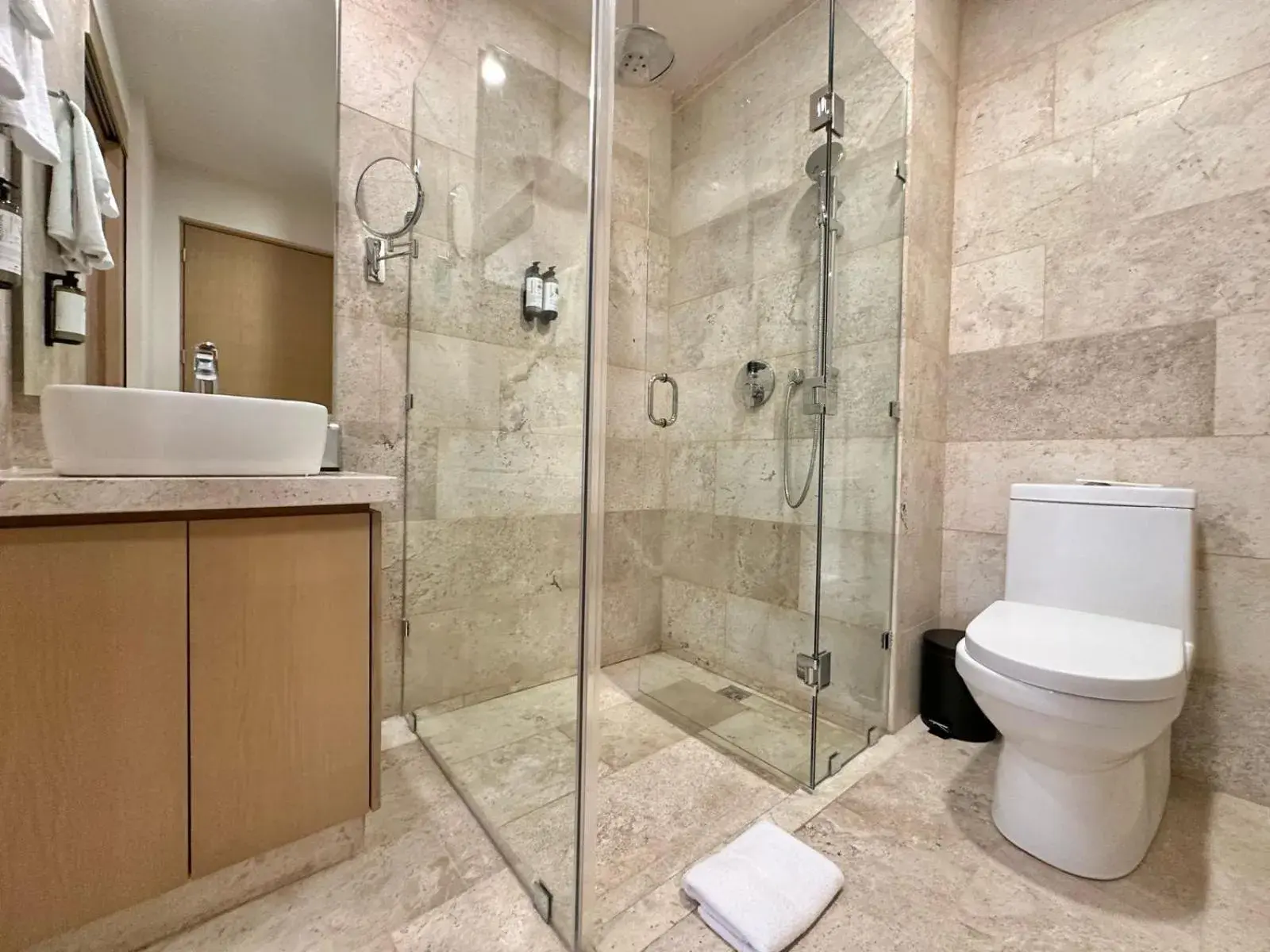 Suite Superior Deluxe with Sea View (1 Adult) - single occupancy in abba Suites Playa del Carmen Suite Superior Deluxe with Sea View (1 Adult) - single occupancy in abba Suites Playa del Carmen