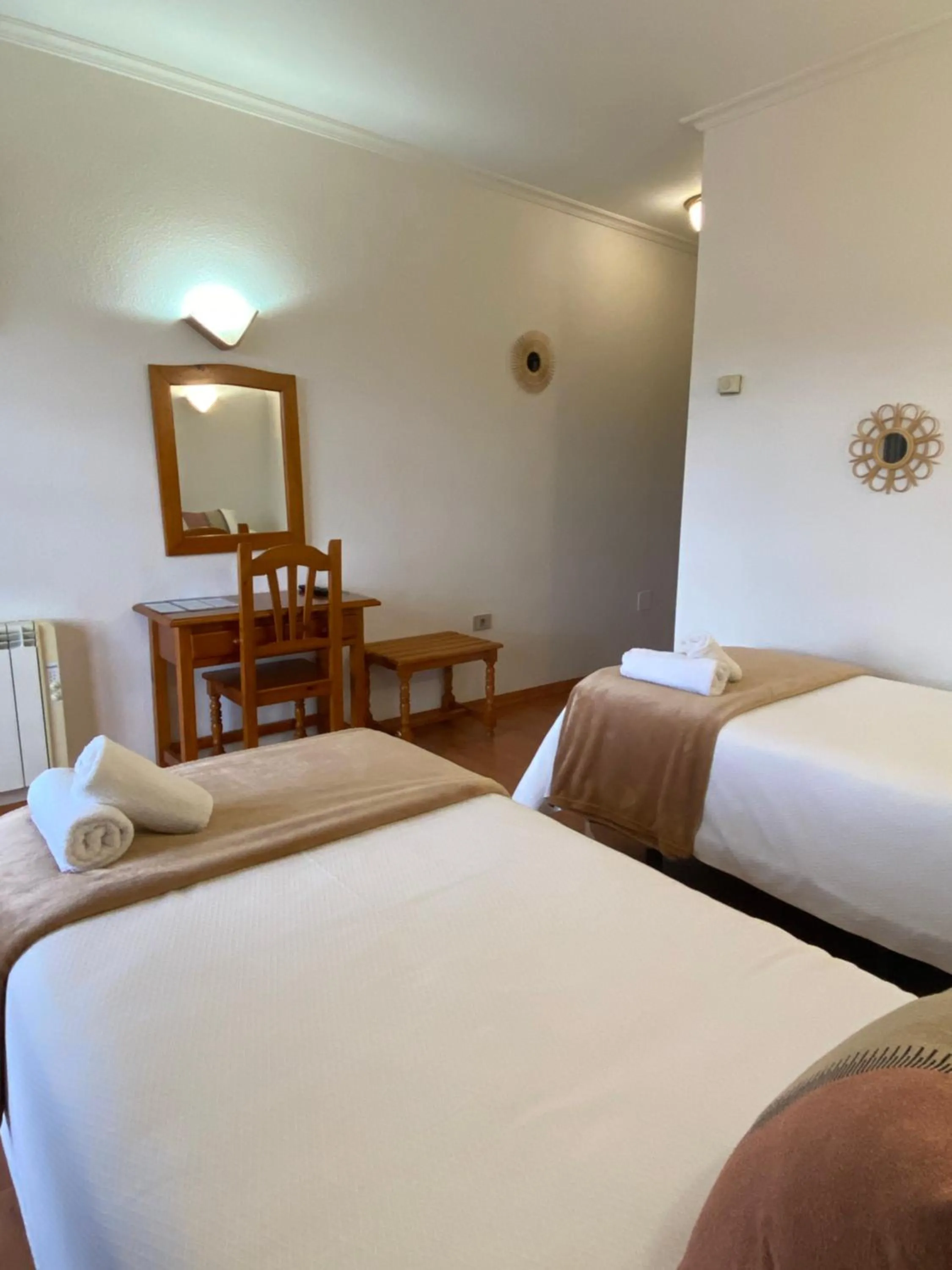 Photo of the whole room, Bed in Hotel Restaurante Isape GBC