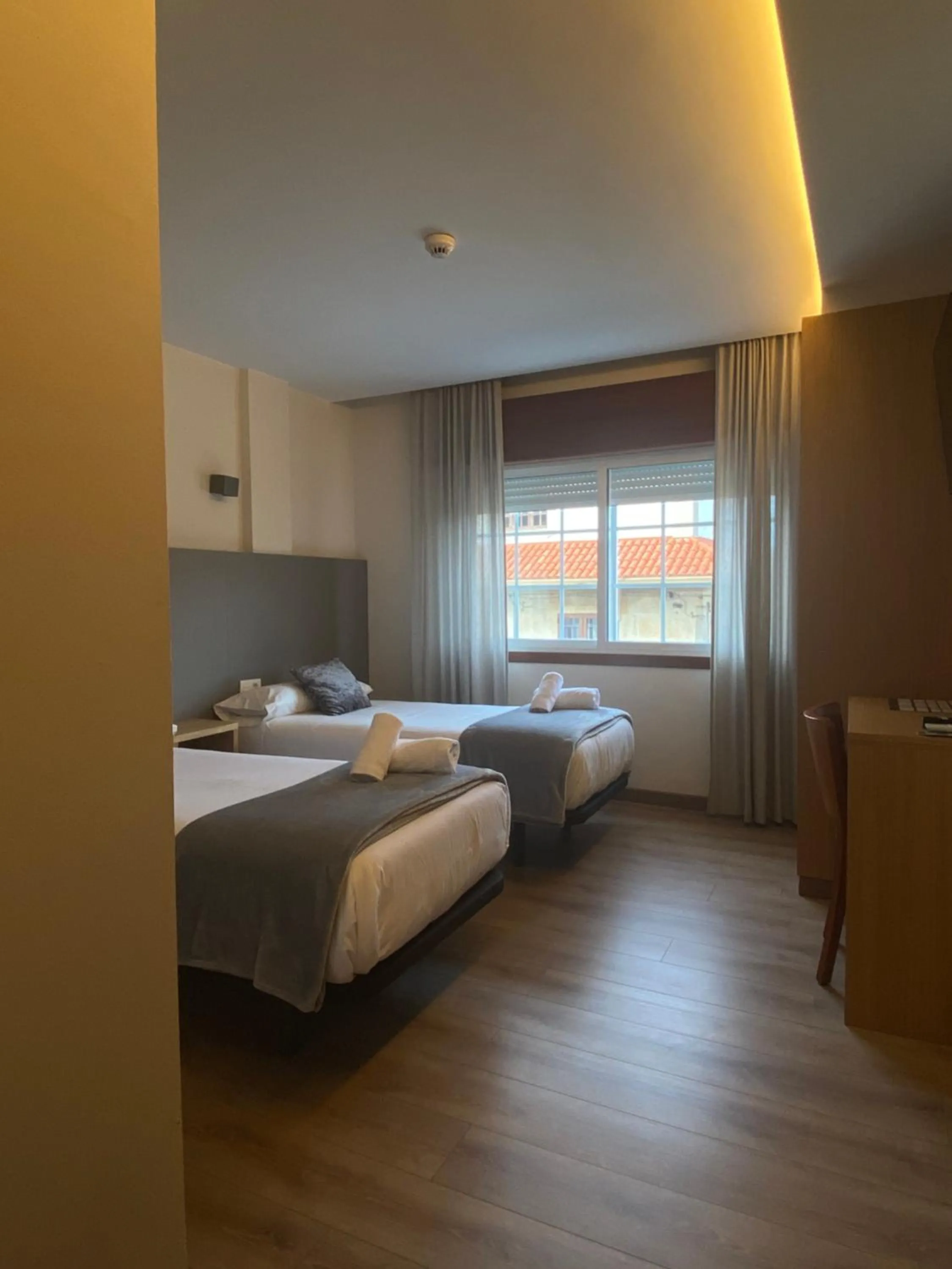 Photo of the whole room, Bed in Hotel Restaurante Isape GBC