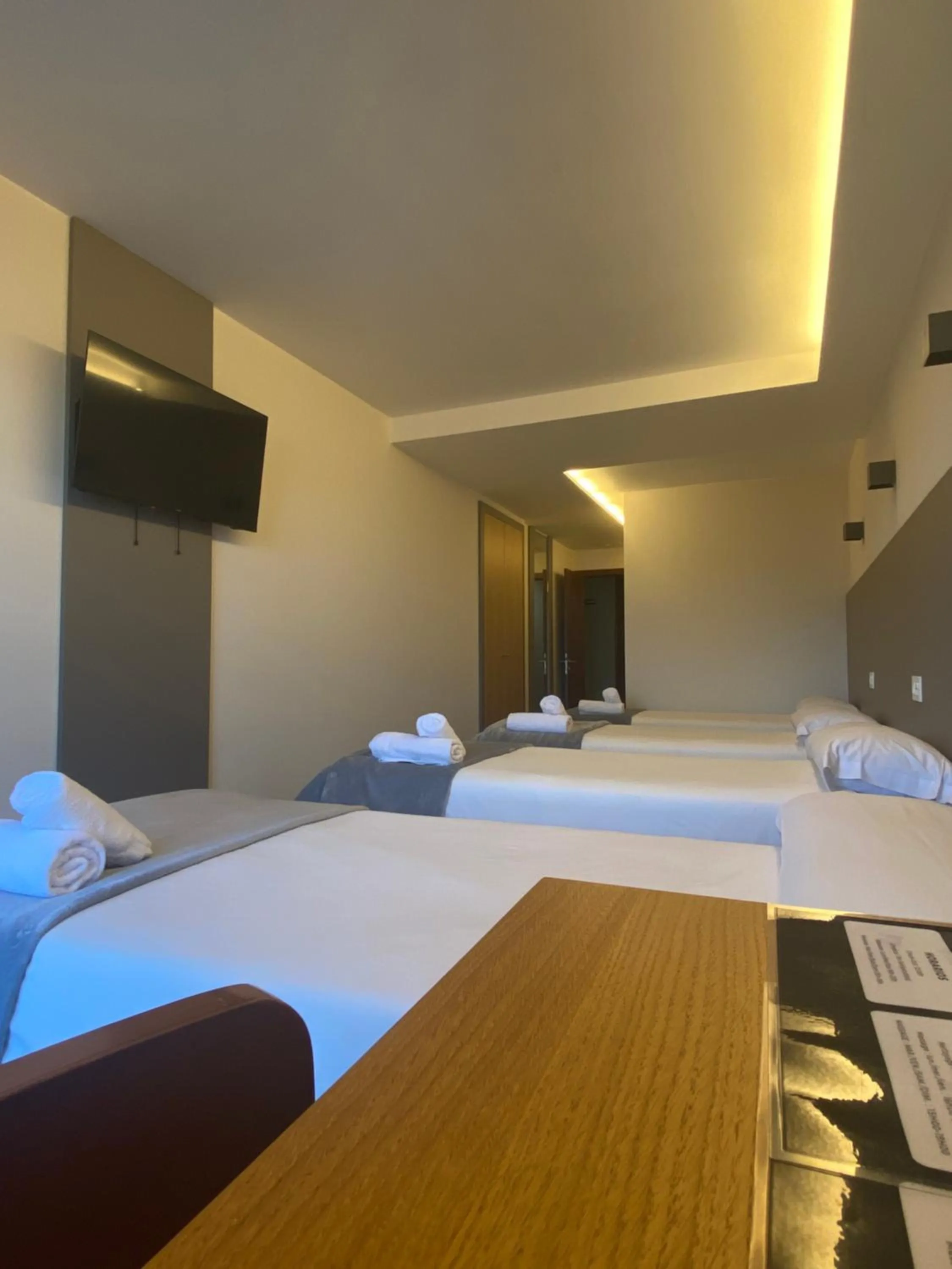 Photo of the whole room, Bed in Hotel Restaurante Isape GBC