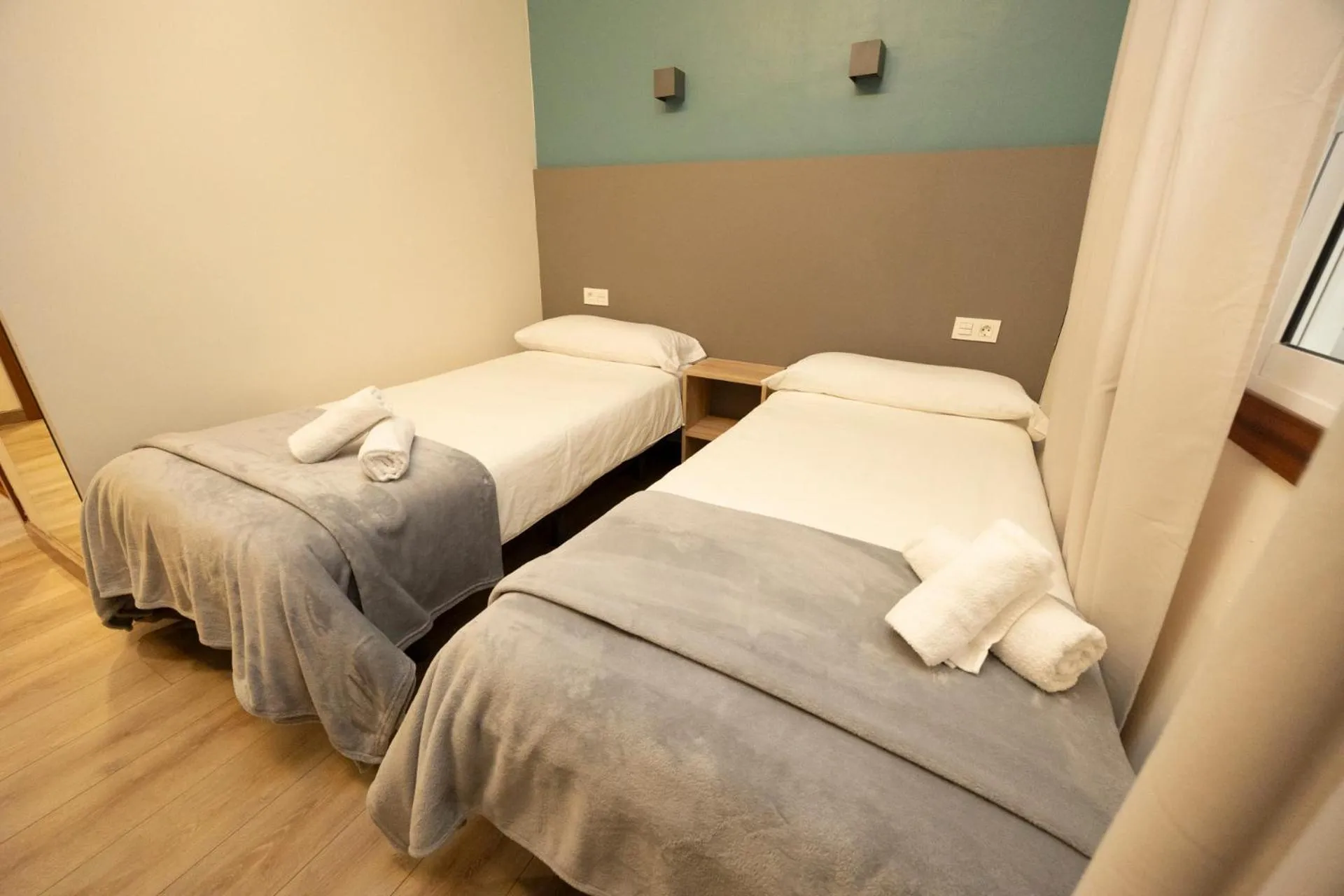 Bedroom, Bed in Hotel Restaurante Isape GBC