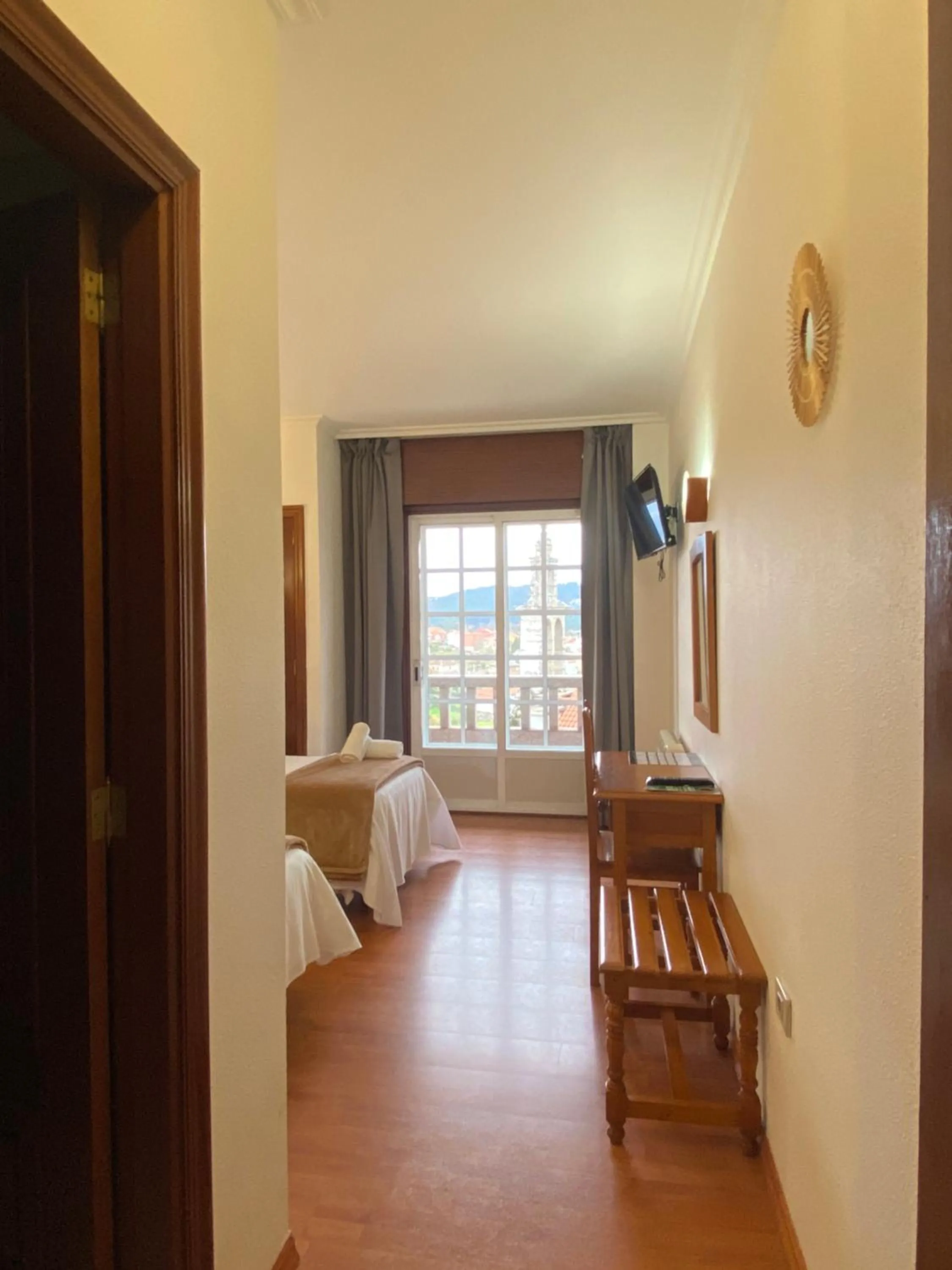 Photo of the whole room, Bed in Hotel Restaurante Isape GBC