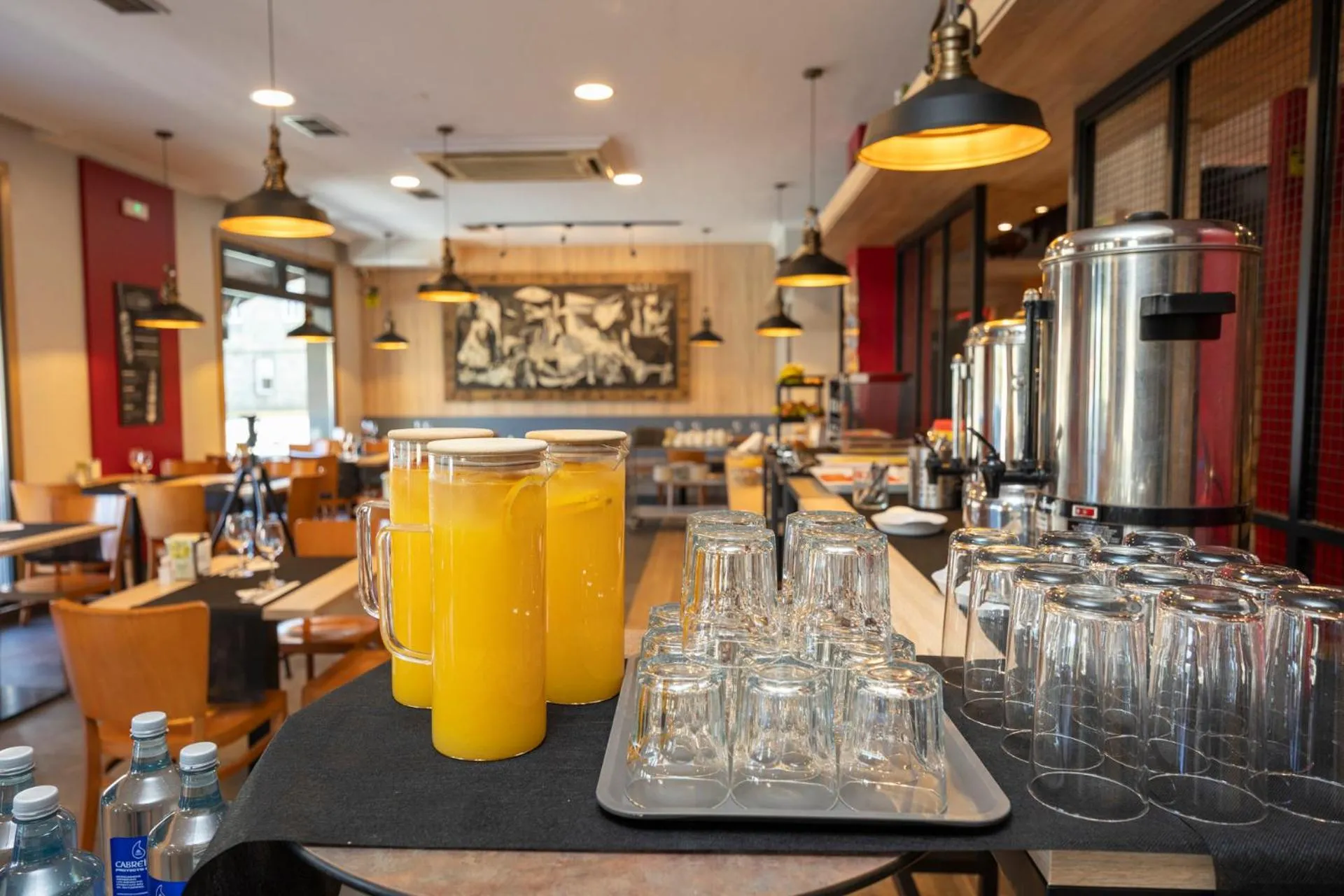 Restaurant/places to eat in Hotel Restaurante Isape GBC