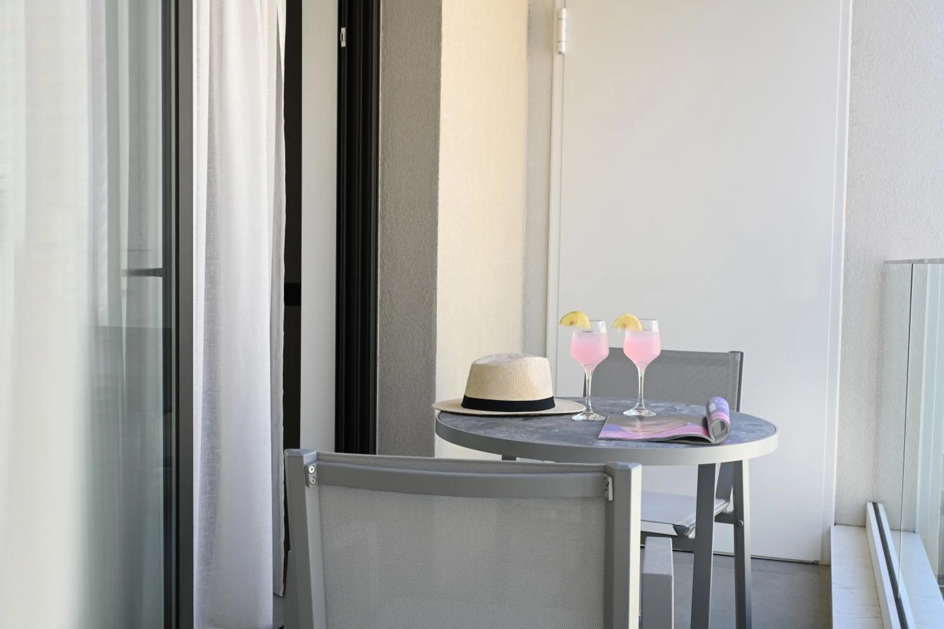 Seating area in Icon Central SKG