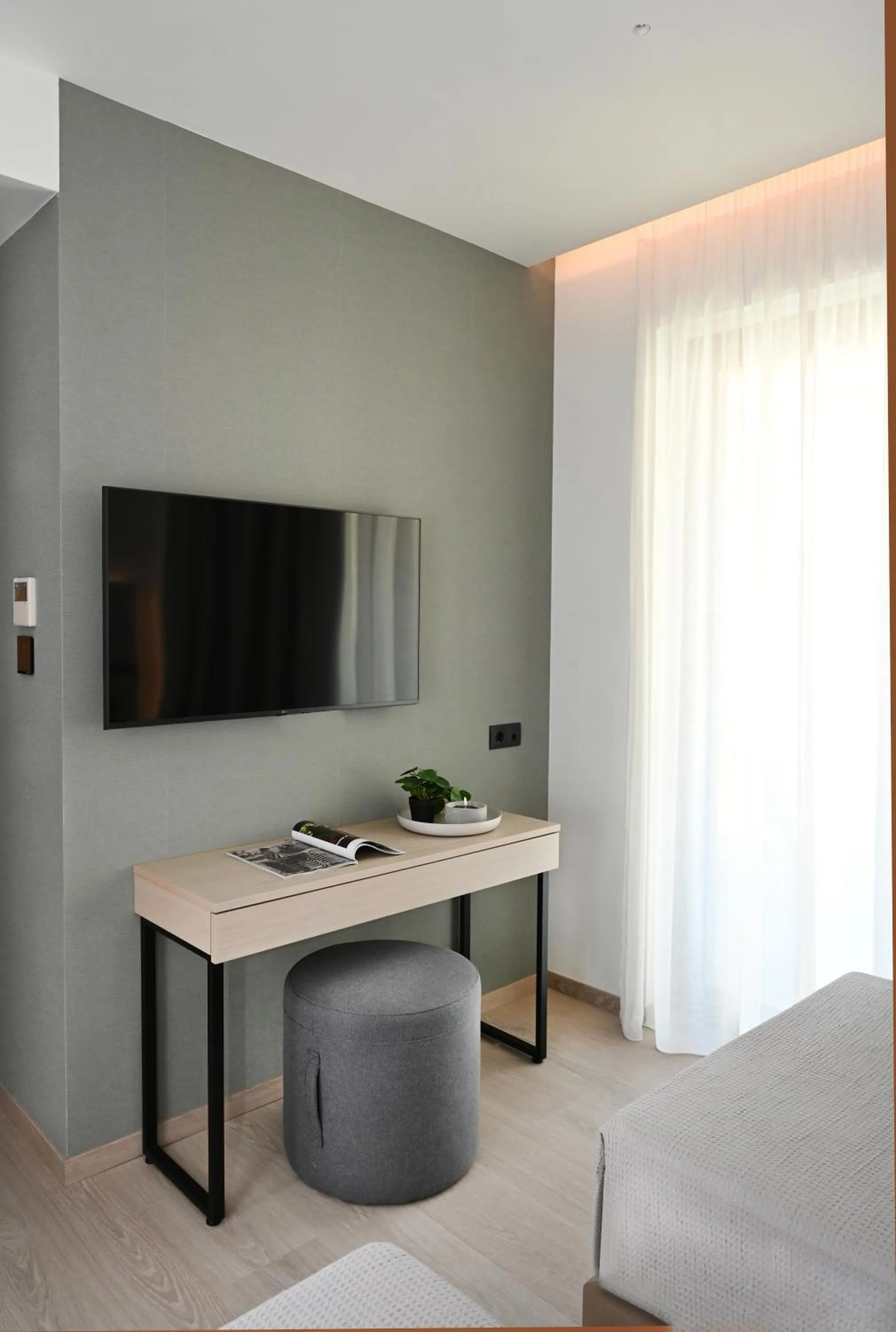 TV and multimedia in Icon Central SKG