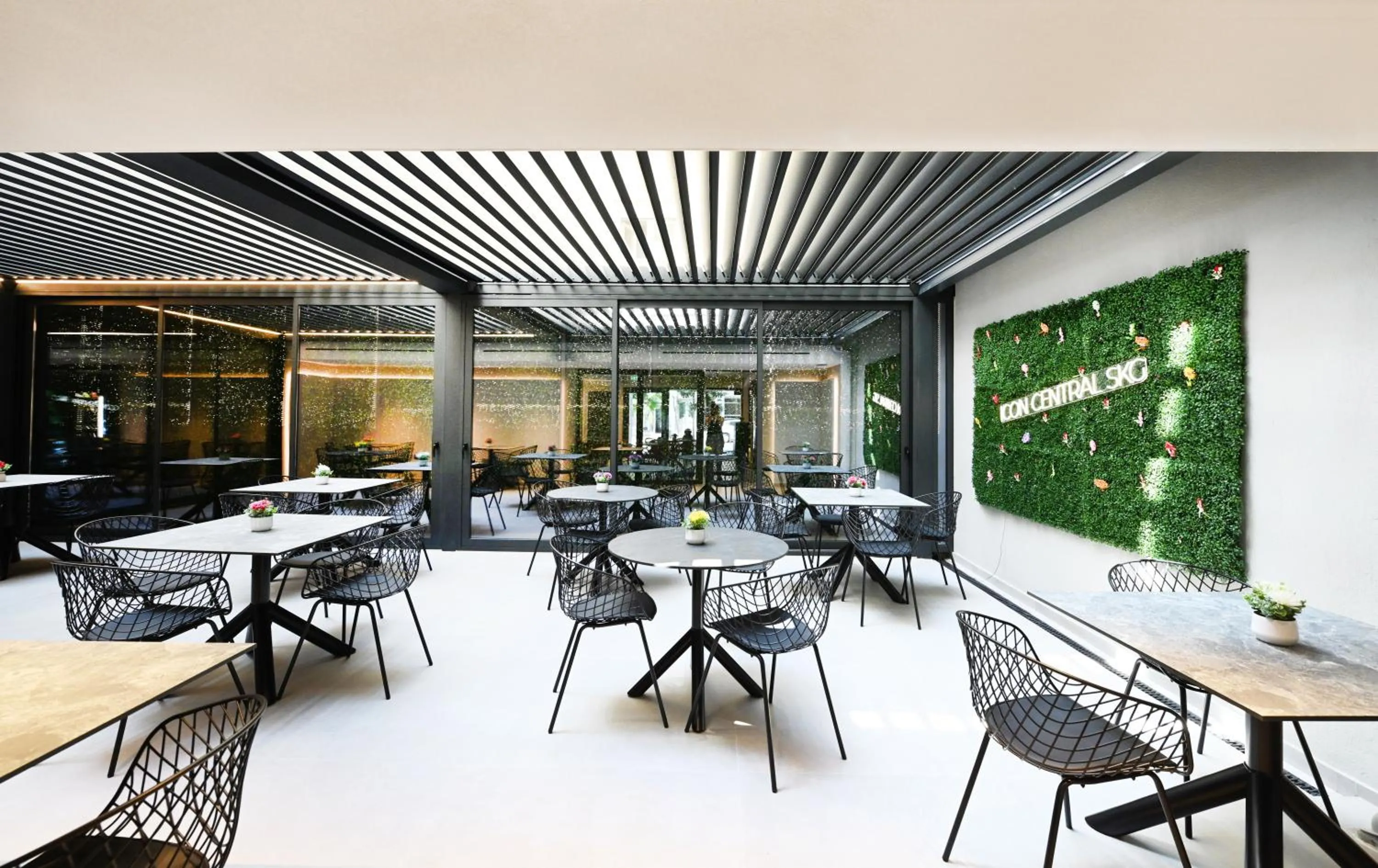 Living room in Icon Central SKG