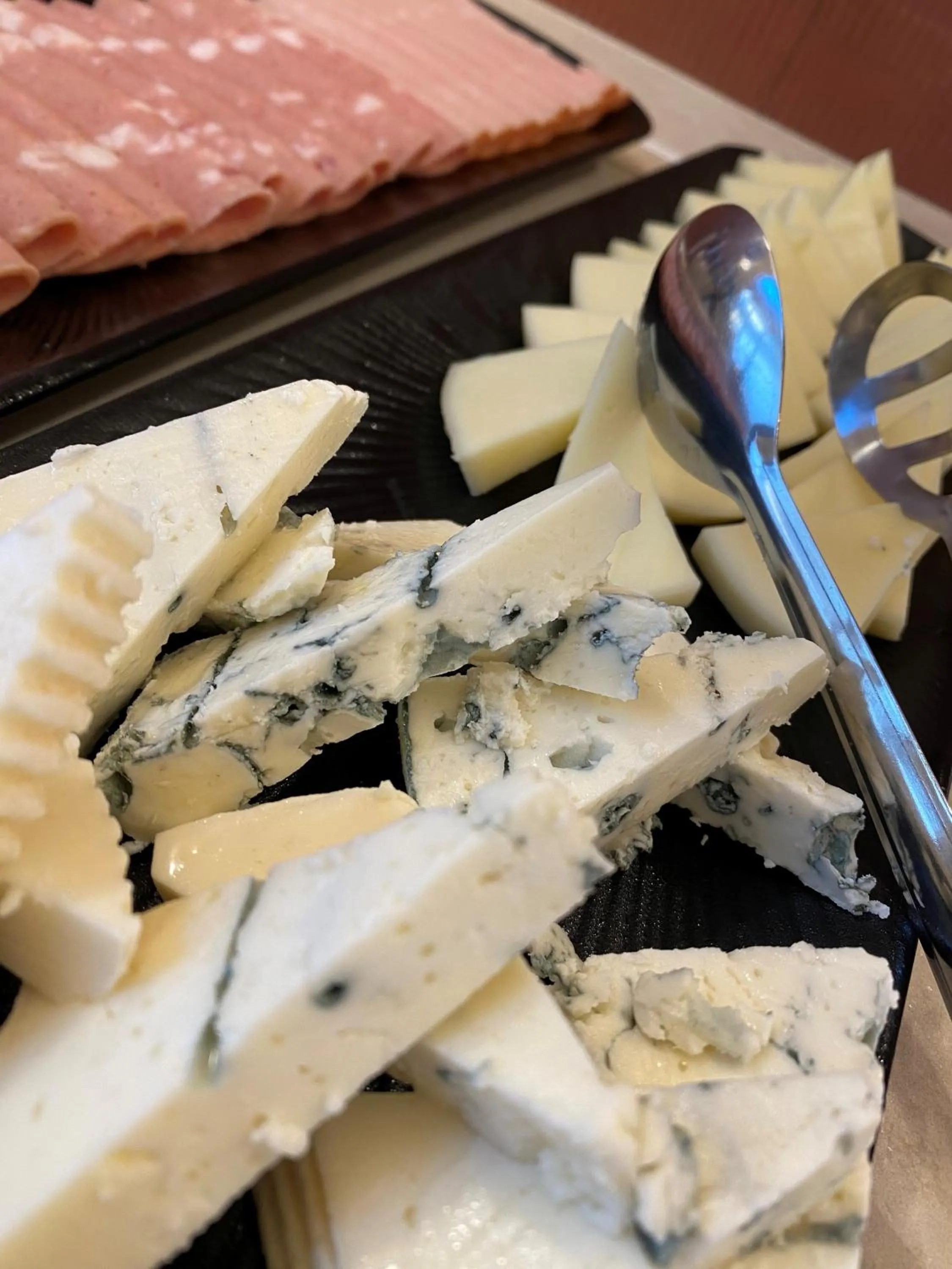 Restaurant/places to eat in Agkyra Hotel