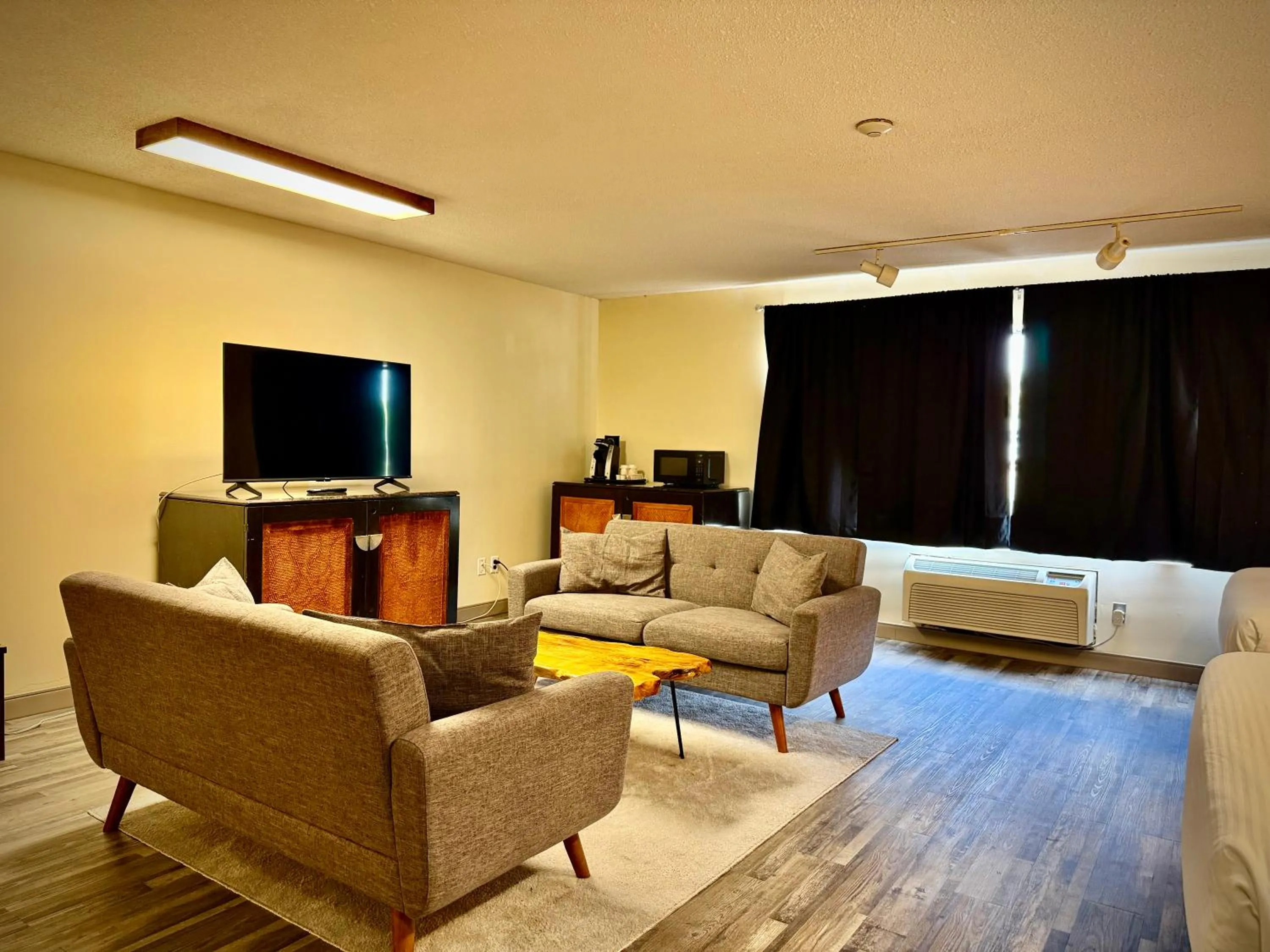Seating area in Quality Inn Fort Frances