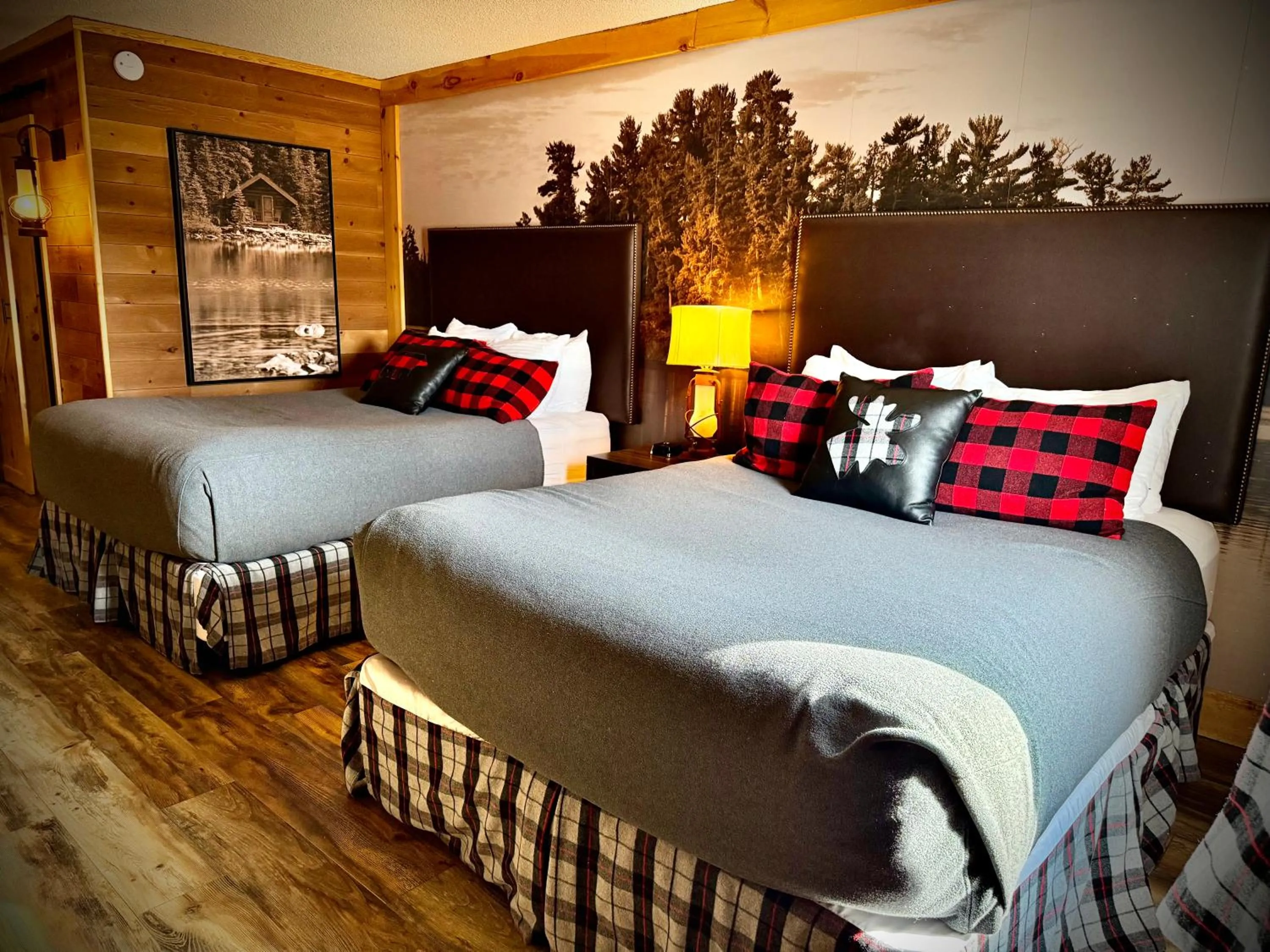 Bed in Quality Inn Fort Frances