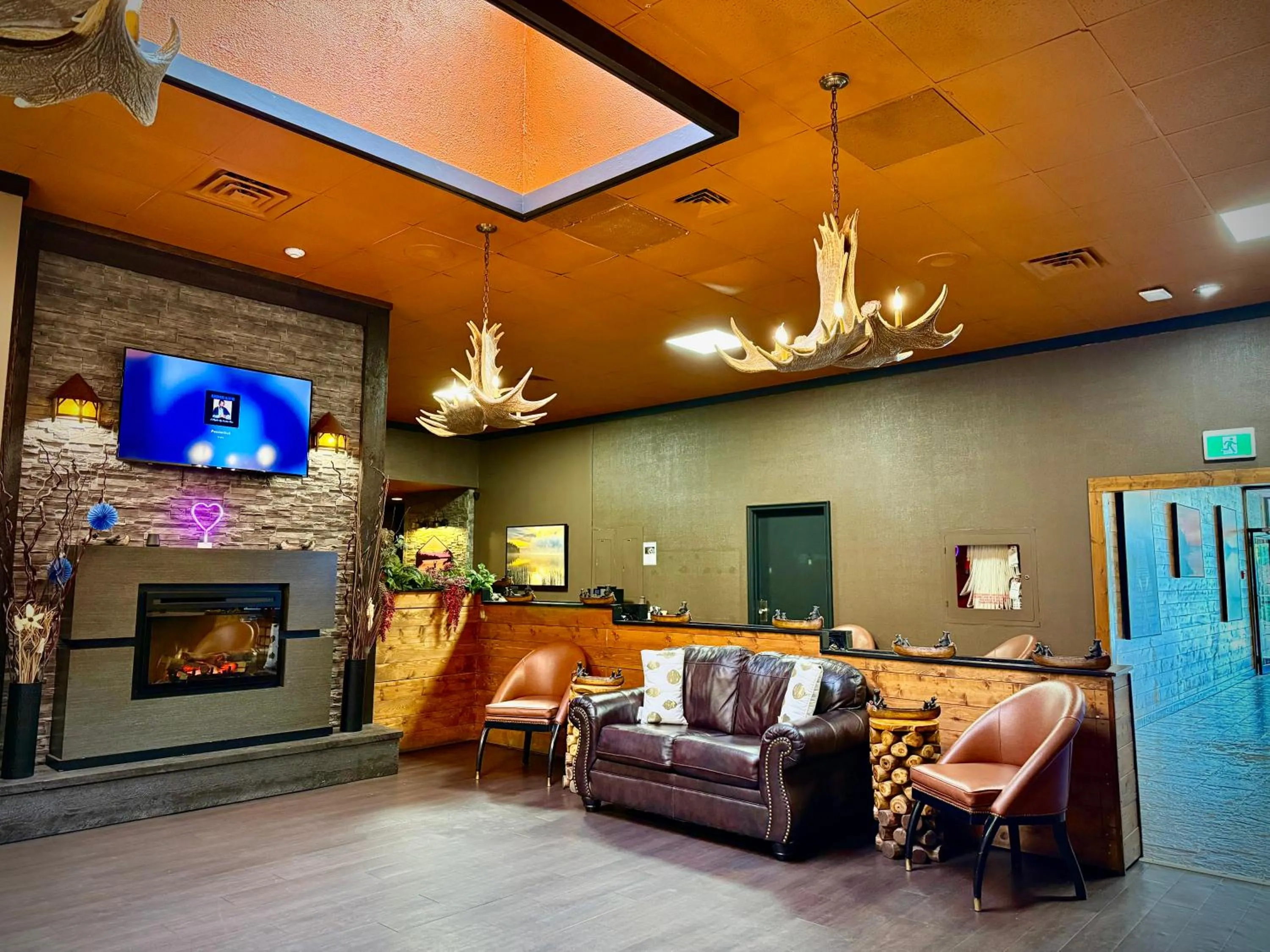 Seating area in Quality Inn Fort Frances