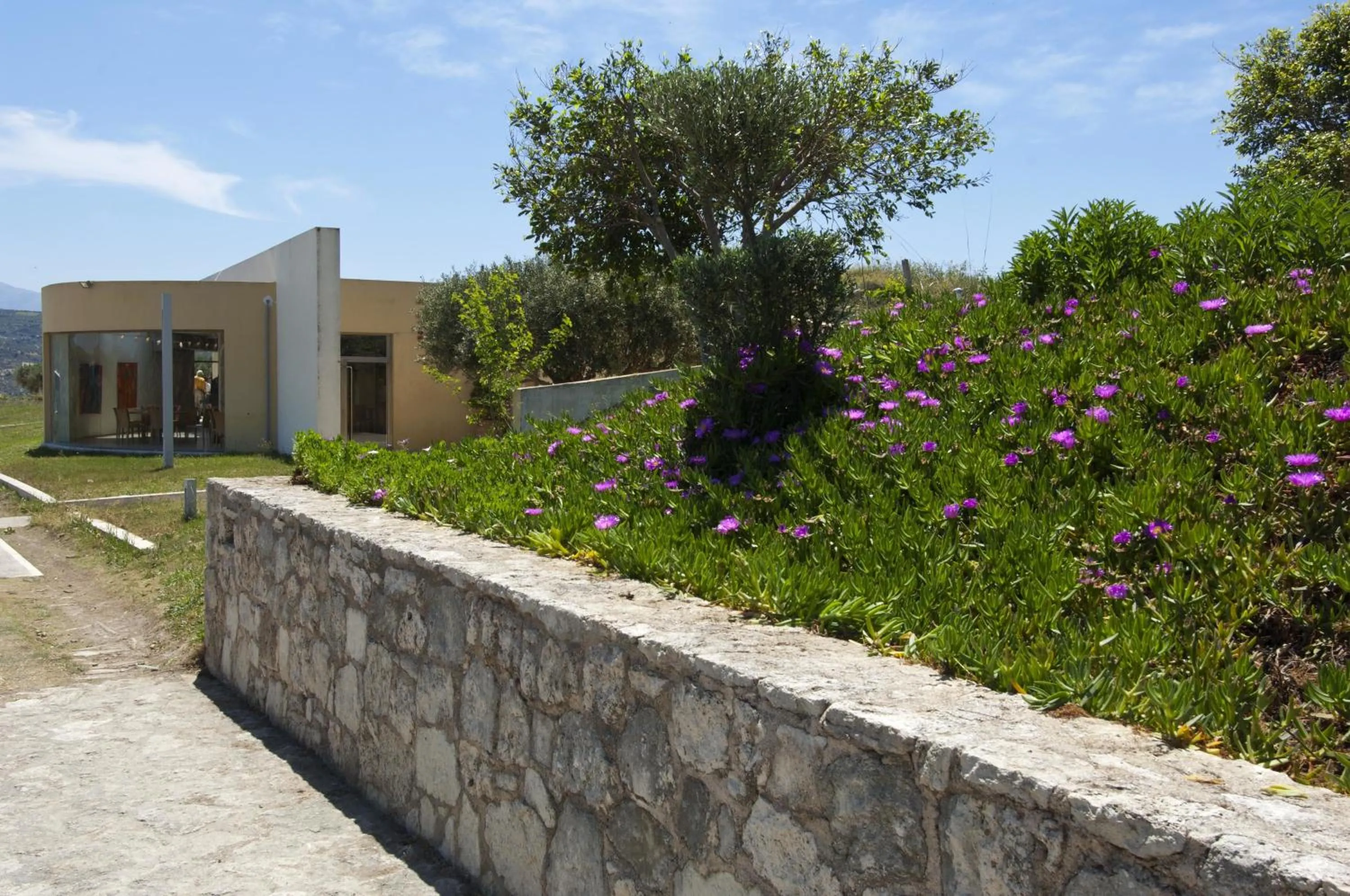 Property building in Scalarea Estate Residences