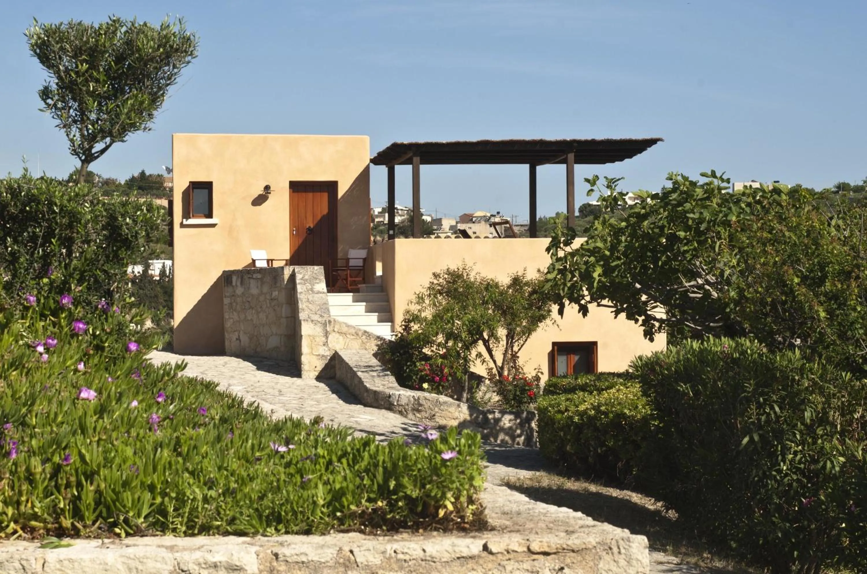 Facade/entrance in Scalarea Estate Residences