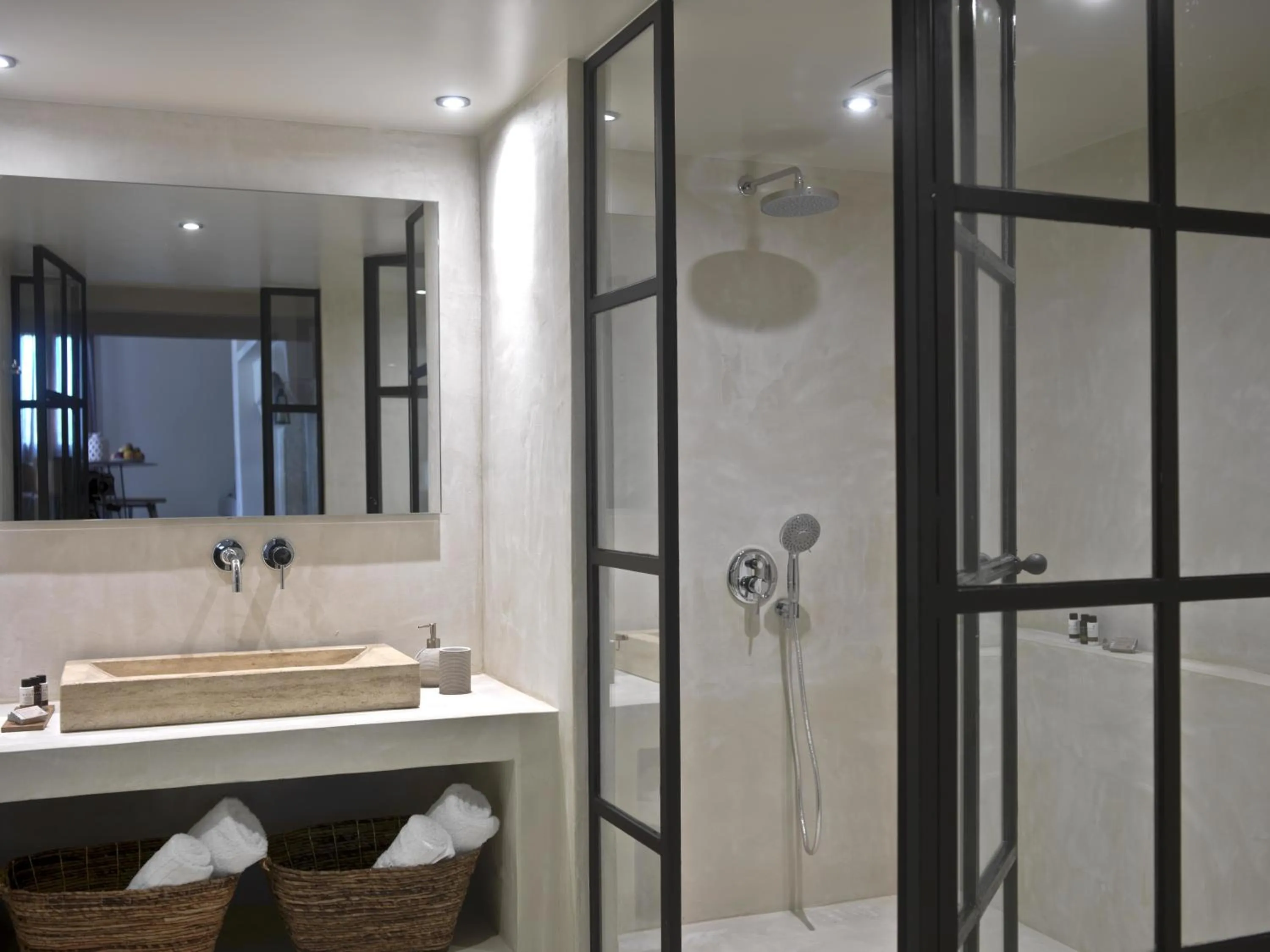 Shower in Scalarea Estate Residences