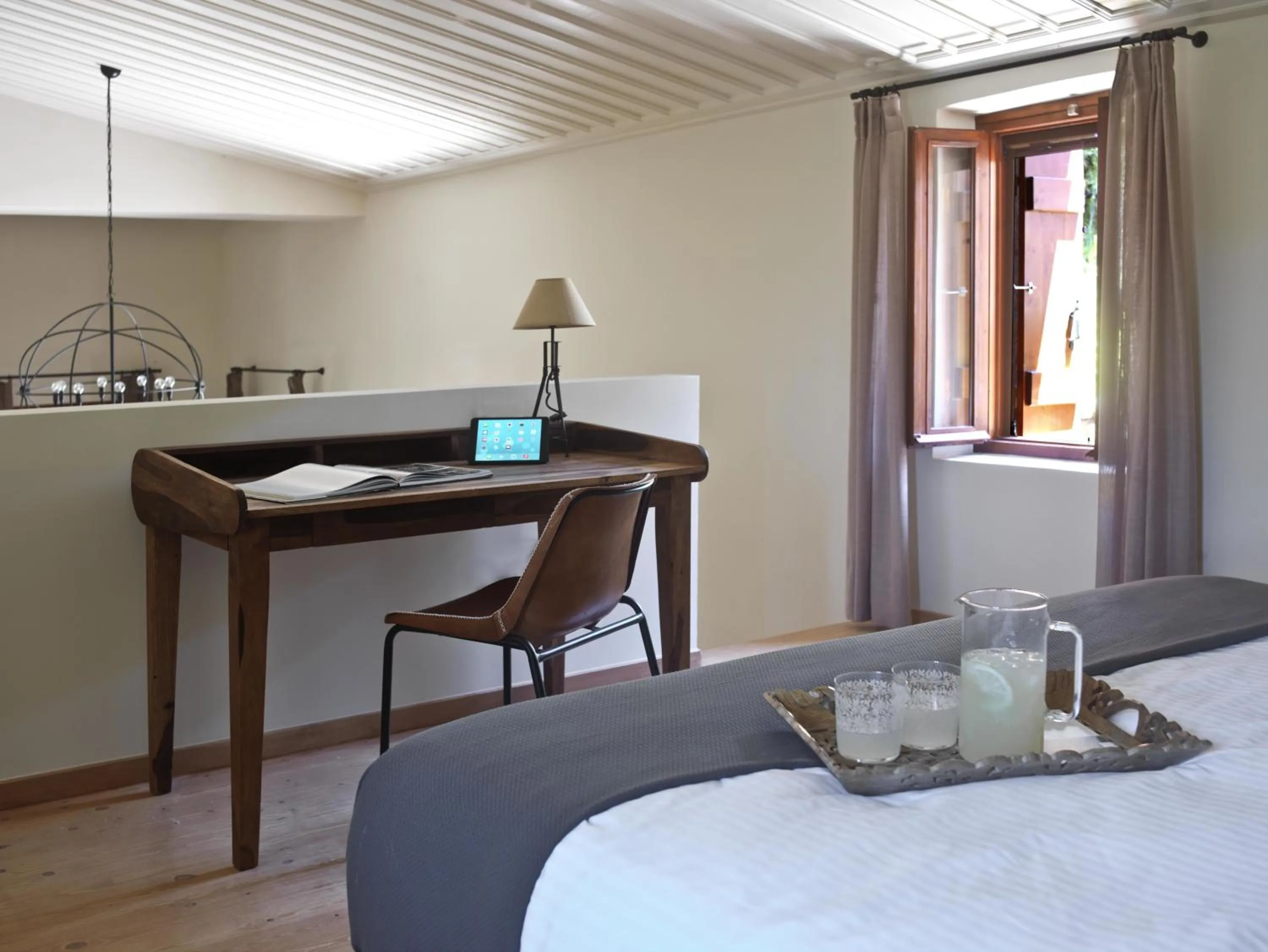 Bed in Scalarea Estate Residences