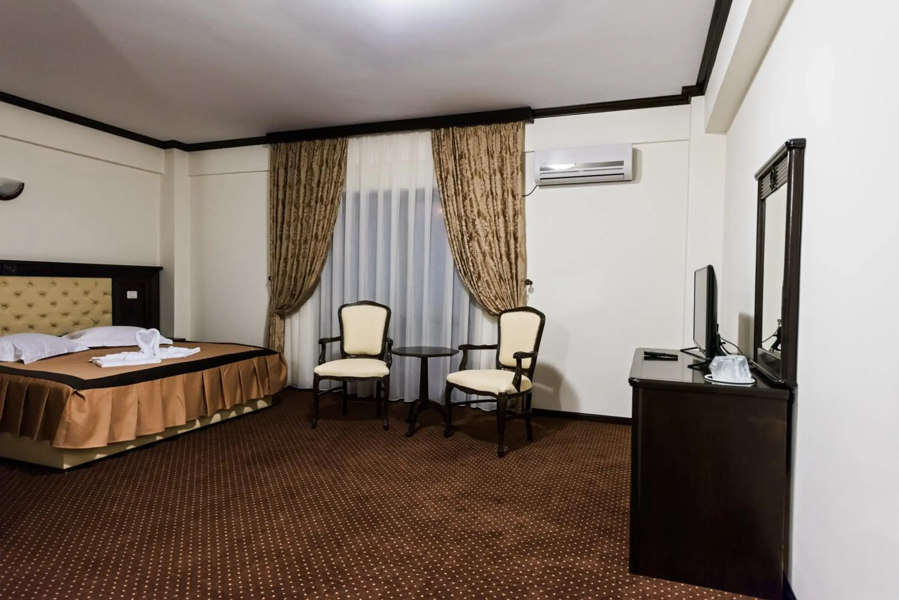 Deluxe Double Room with Balcony - single occupancy in Pensiunea Iriss Deluxe Double Room with Balcony - single occupancy in Pensiunea Iriss