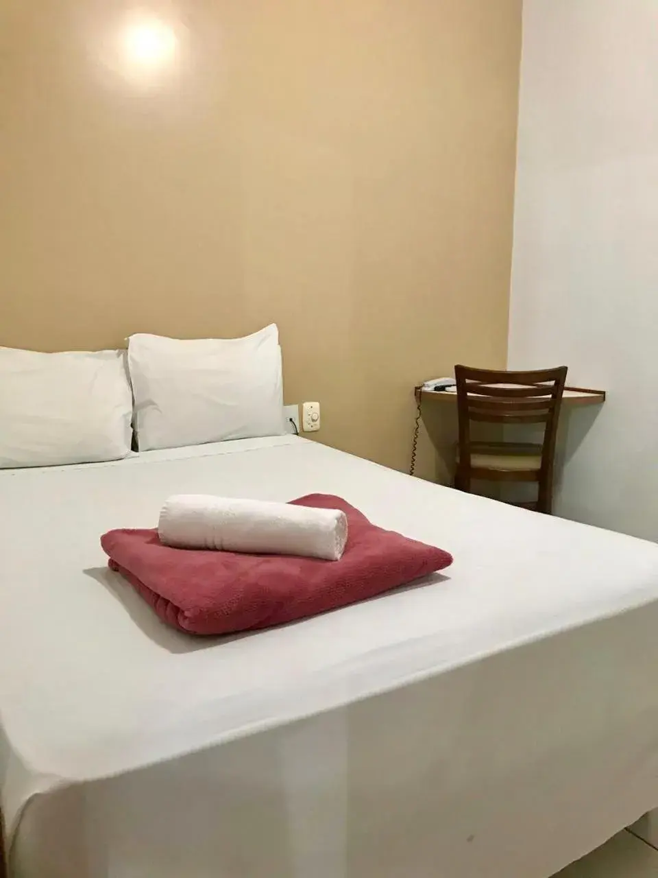Standard Room with Double Bed in Acapu Hotel Standard Room with Double Bed in Acapu Hotel