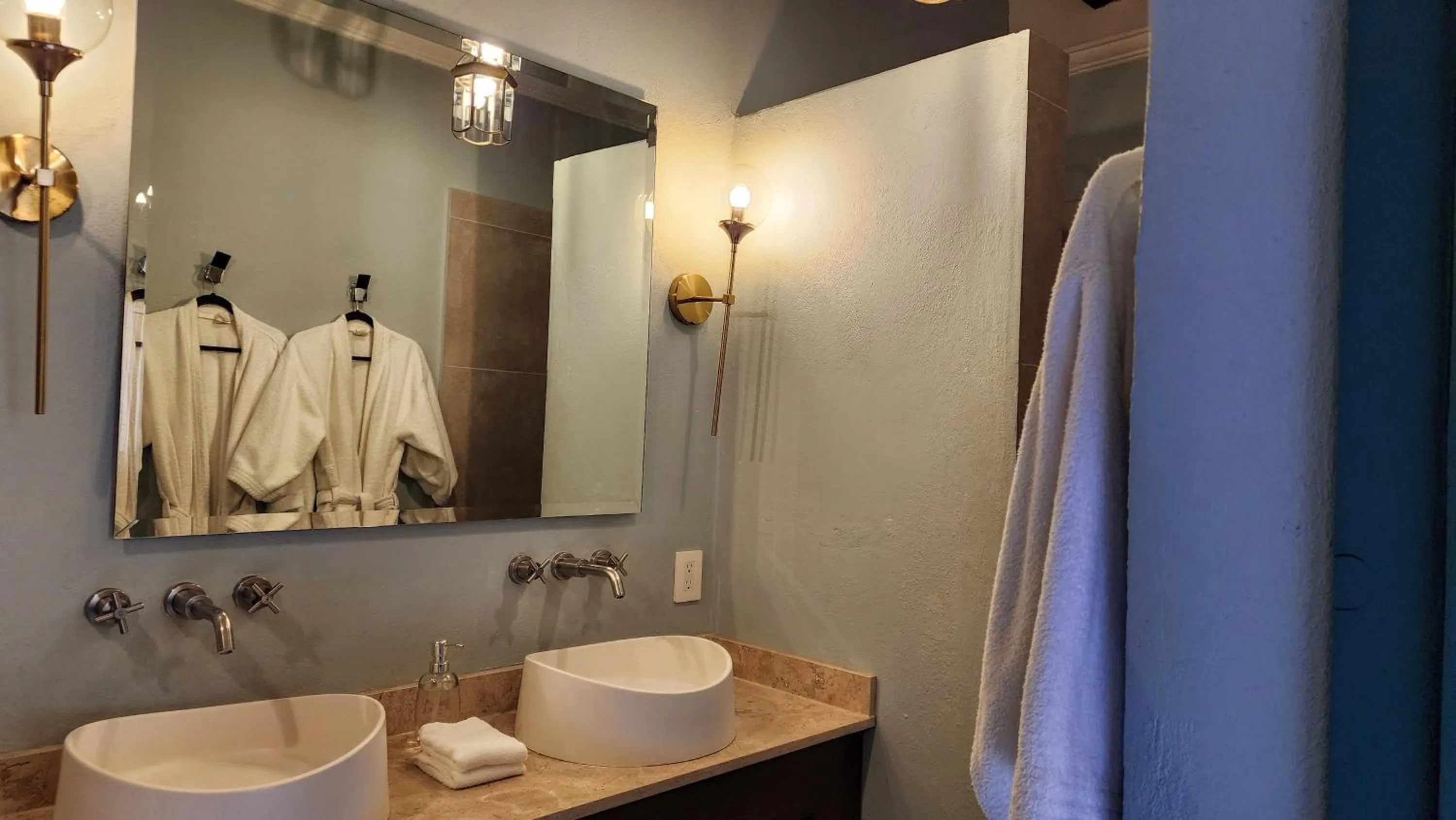 Shower in Mansion San Miguel