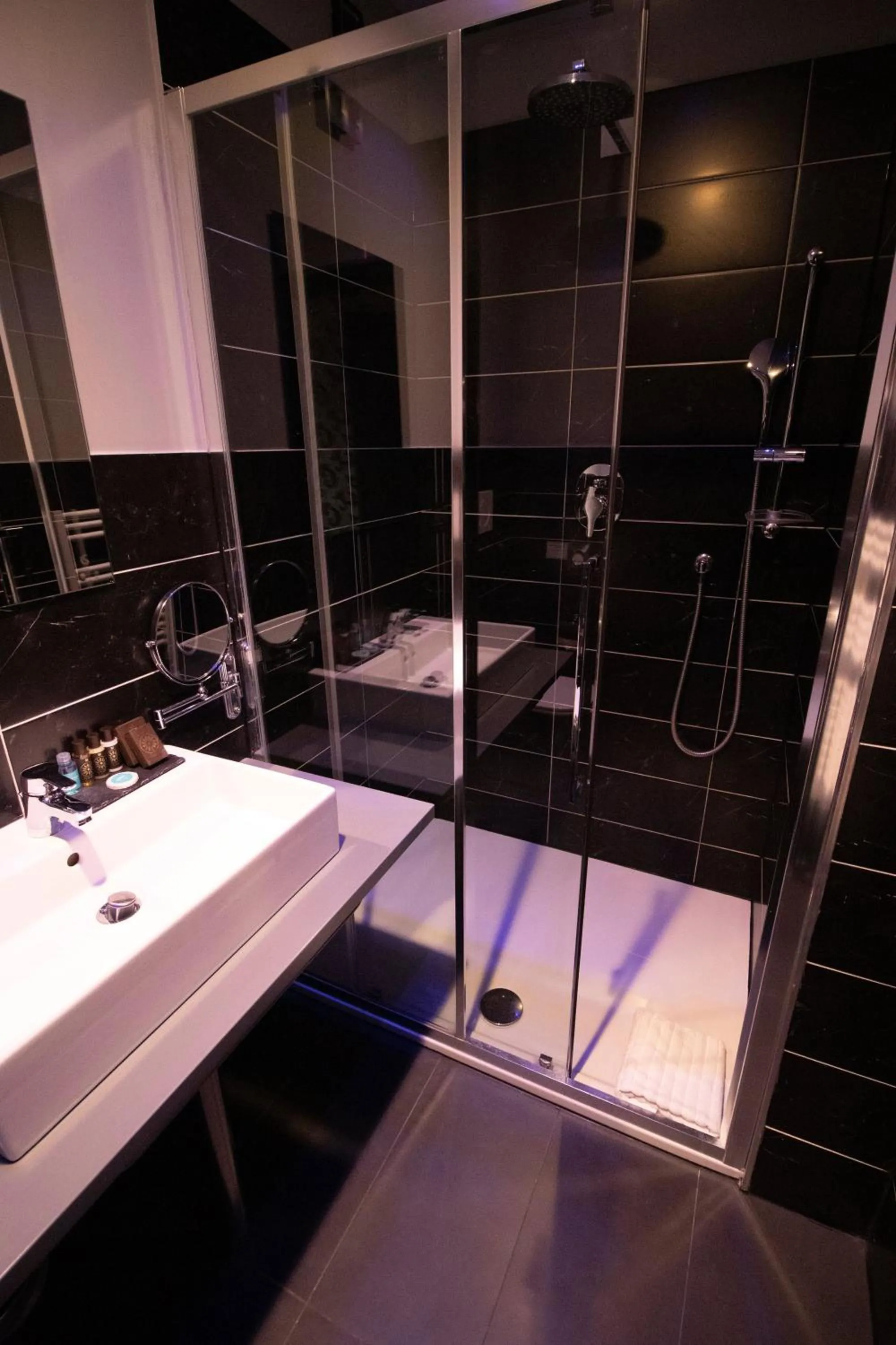 Shower in The Bryson Hotel