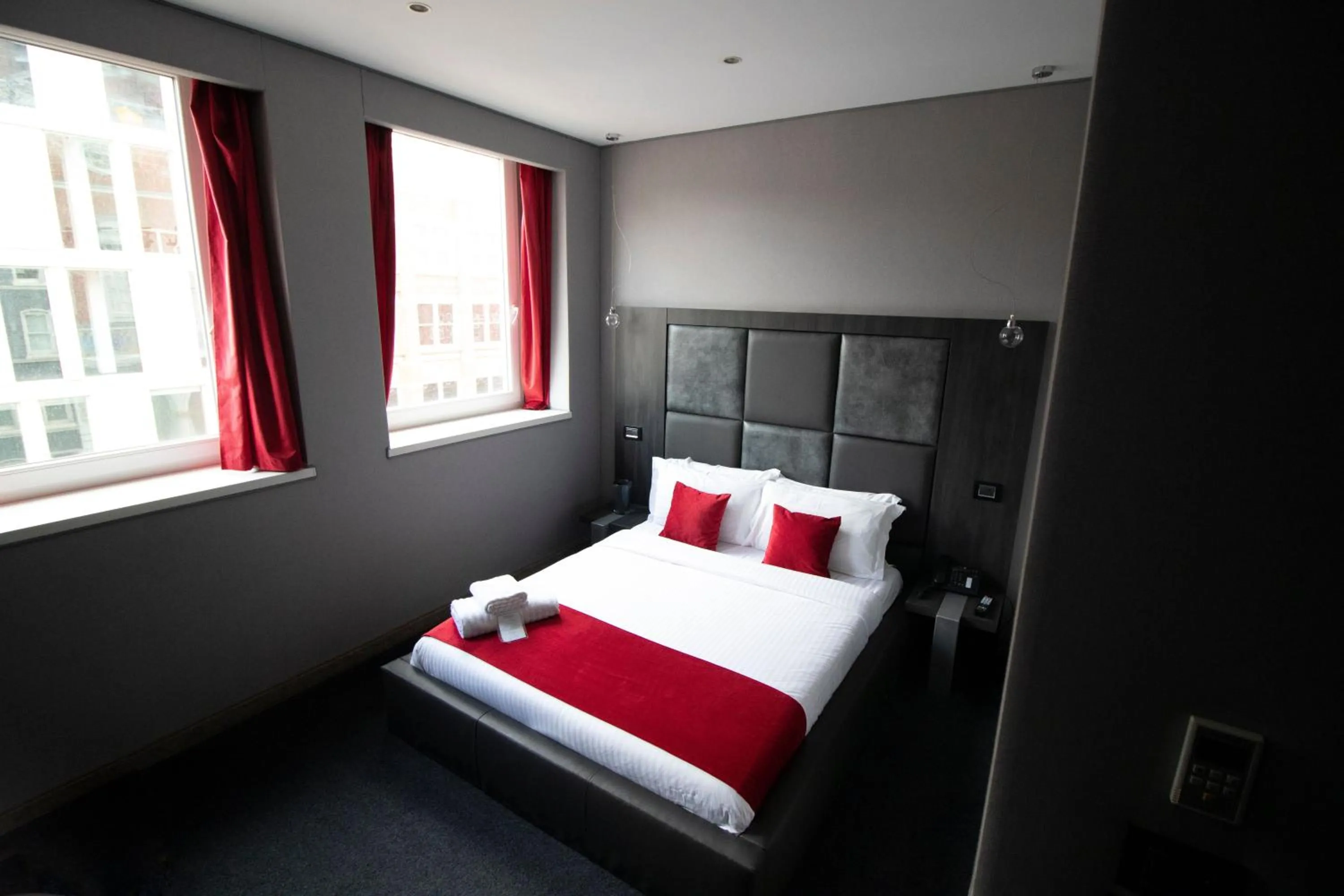 Bedroom, Bed in The Bryson Hotel