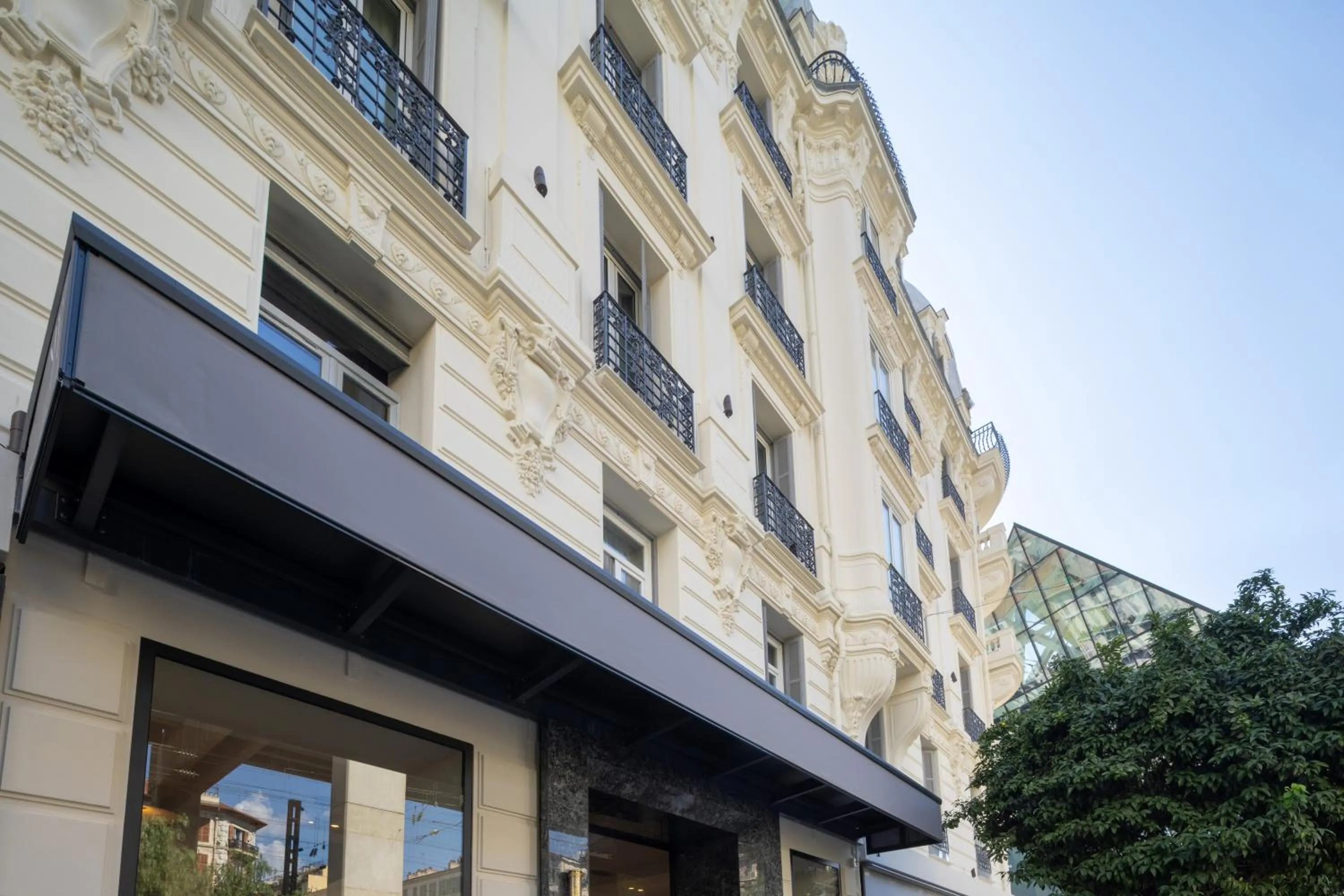 Property building in Ikonik Marengo