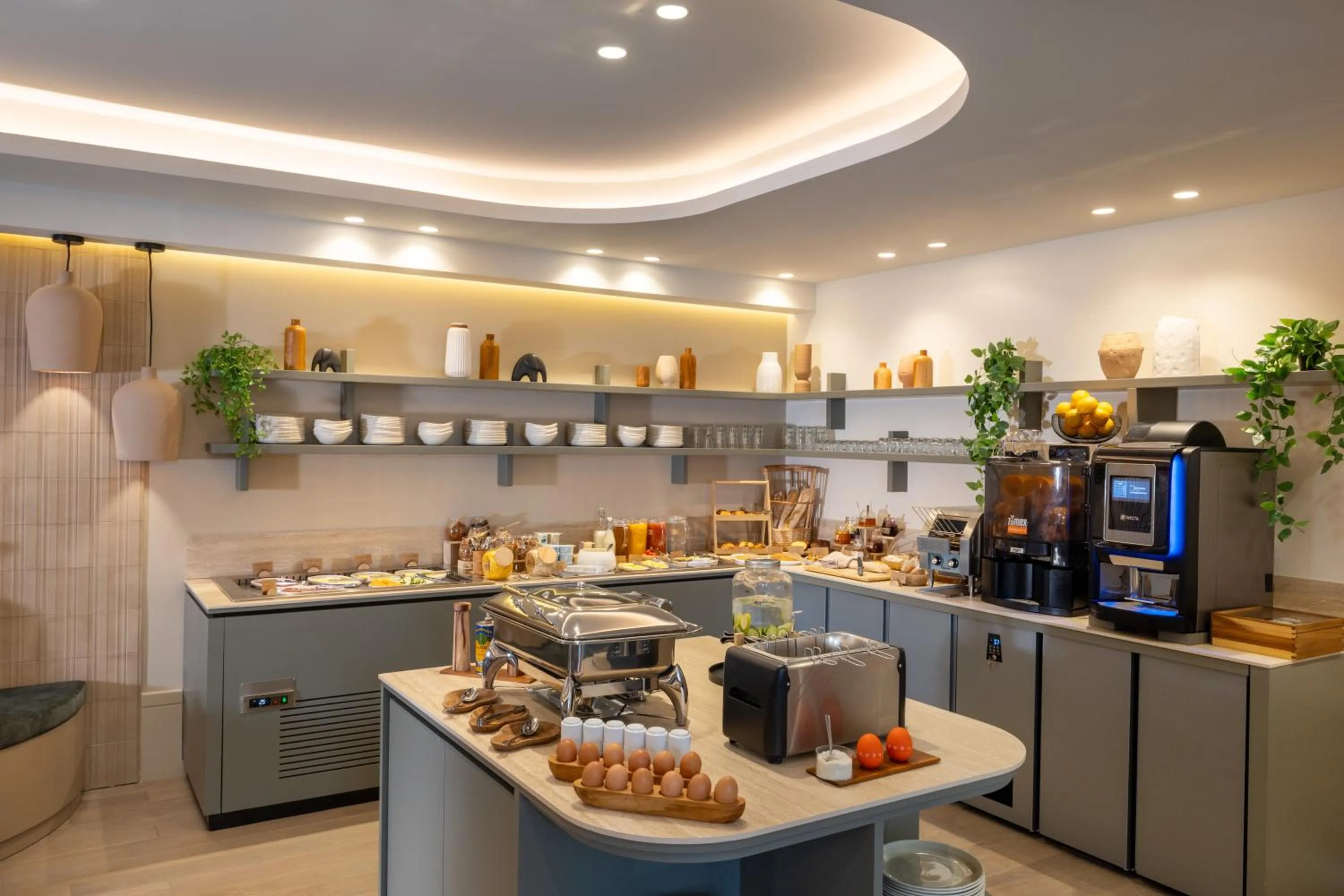 Breakfast in Ikonik Marengo