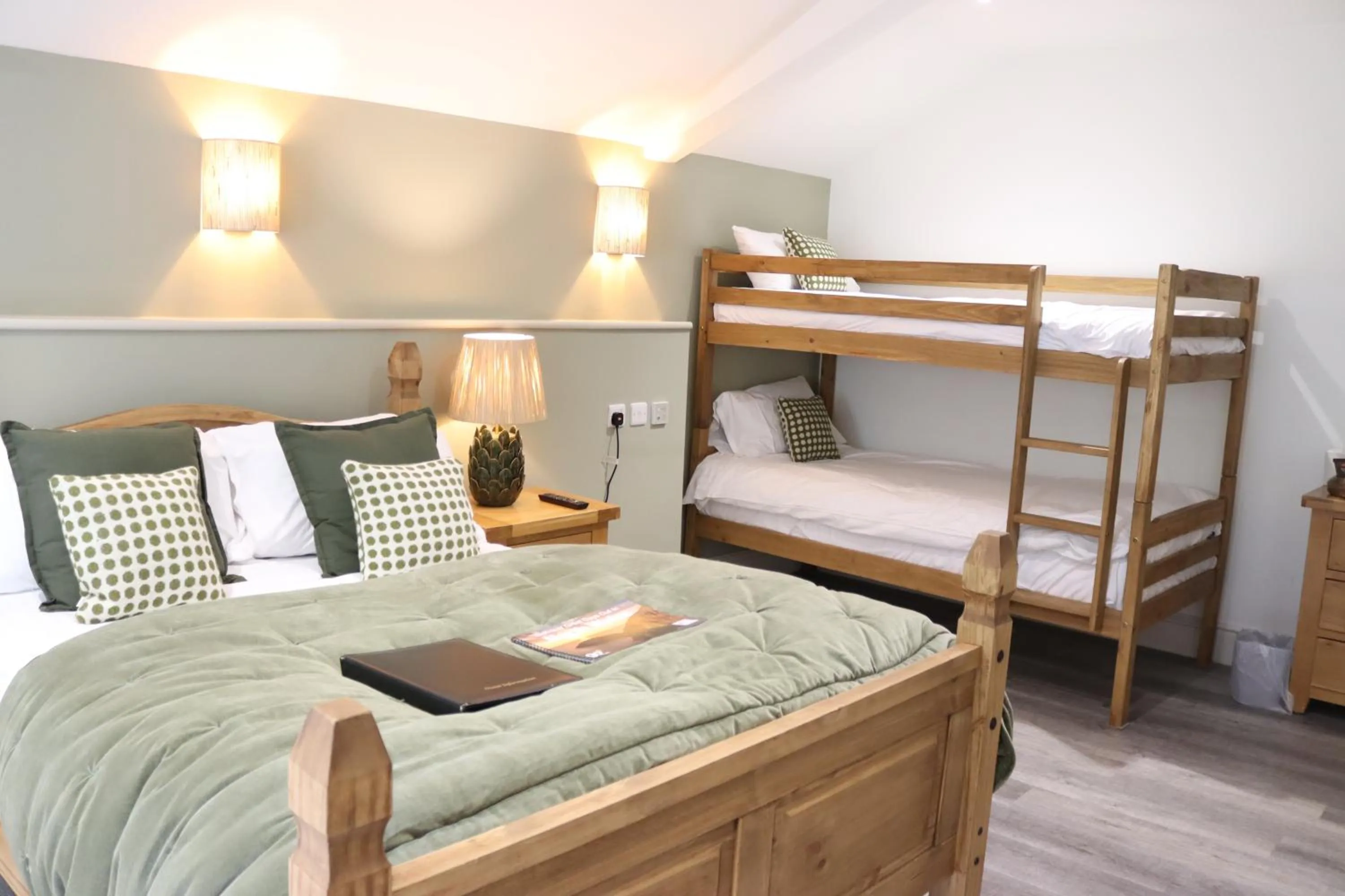 Bedroom, Bed in Gwesty Seren Hotel