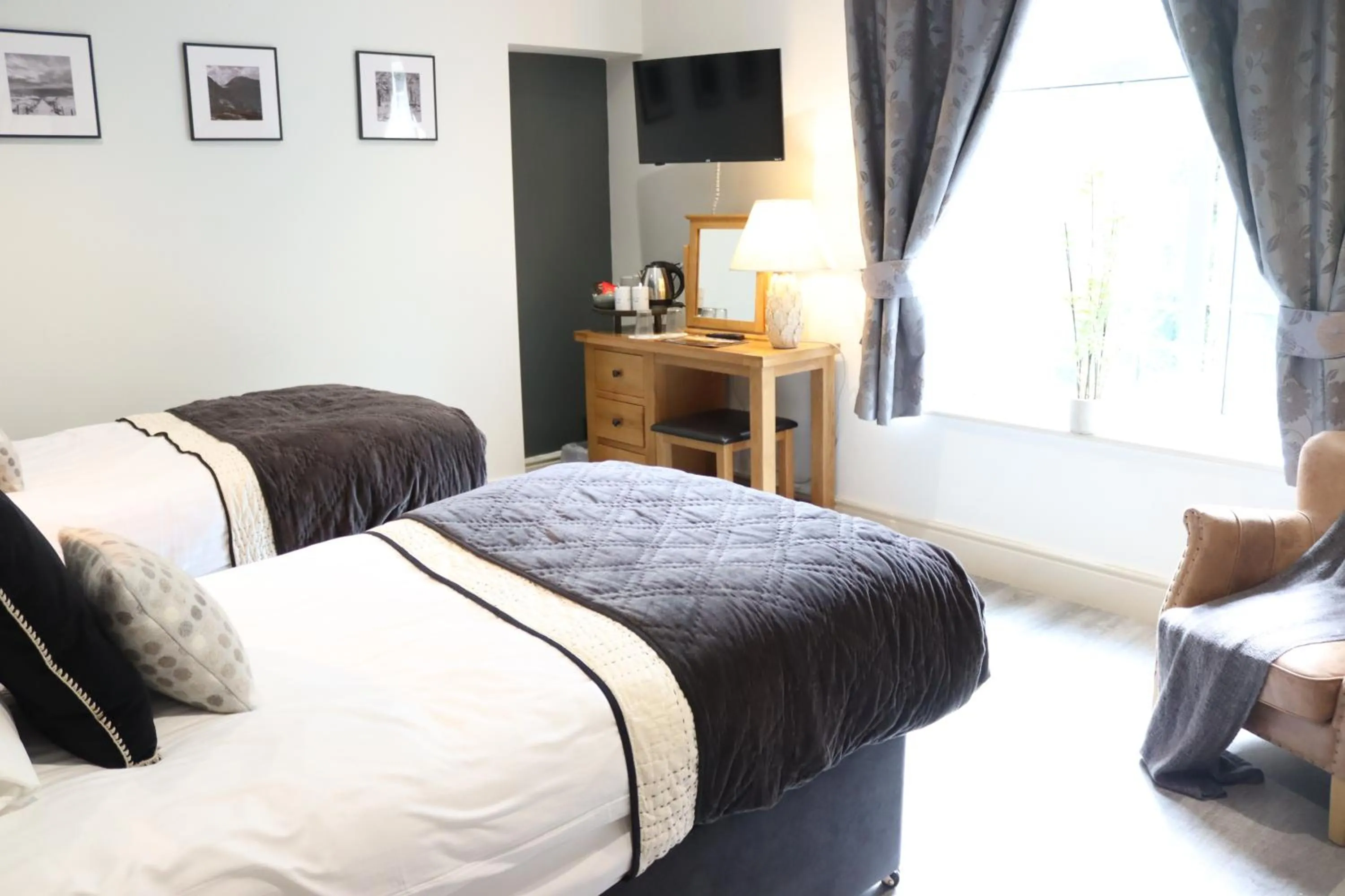 Bedroom, Bed in Gwesty Seren Hotel