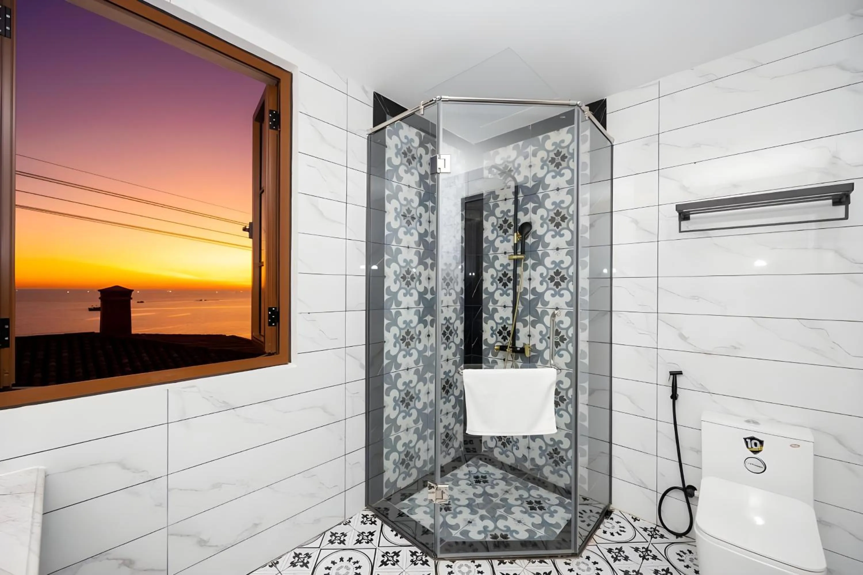 Shower in THALA Phú Quốc