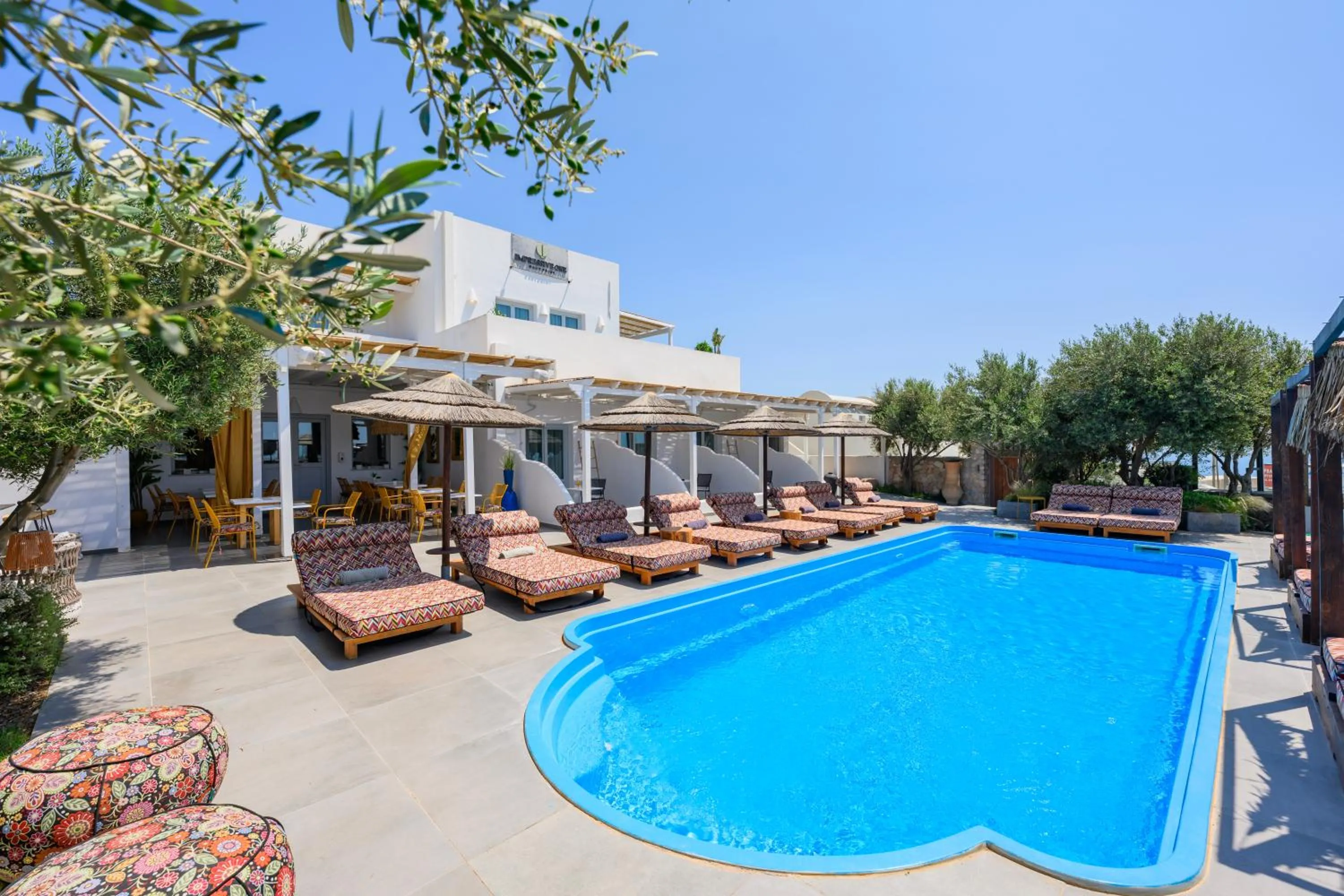 Swimming pool in Impressive One