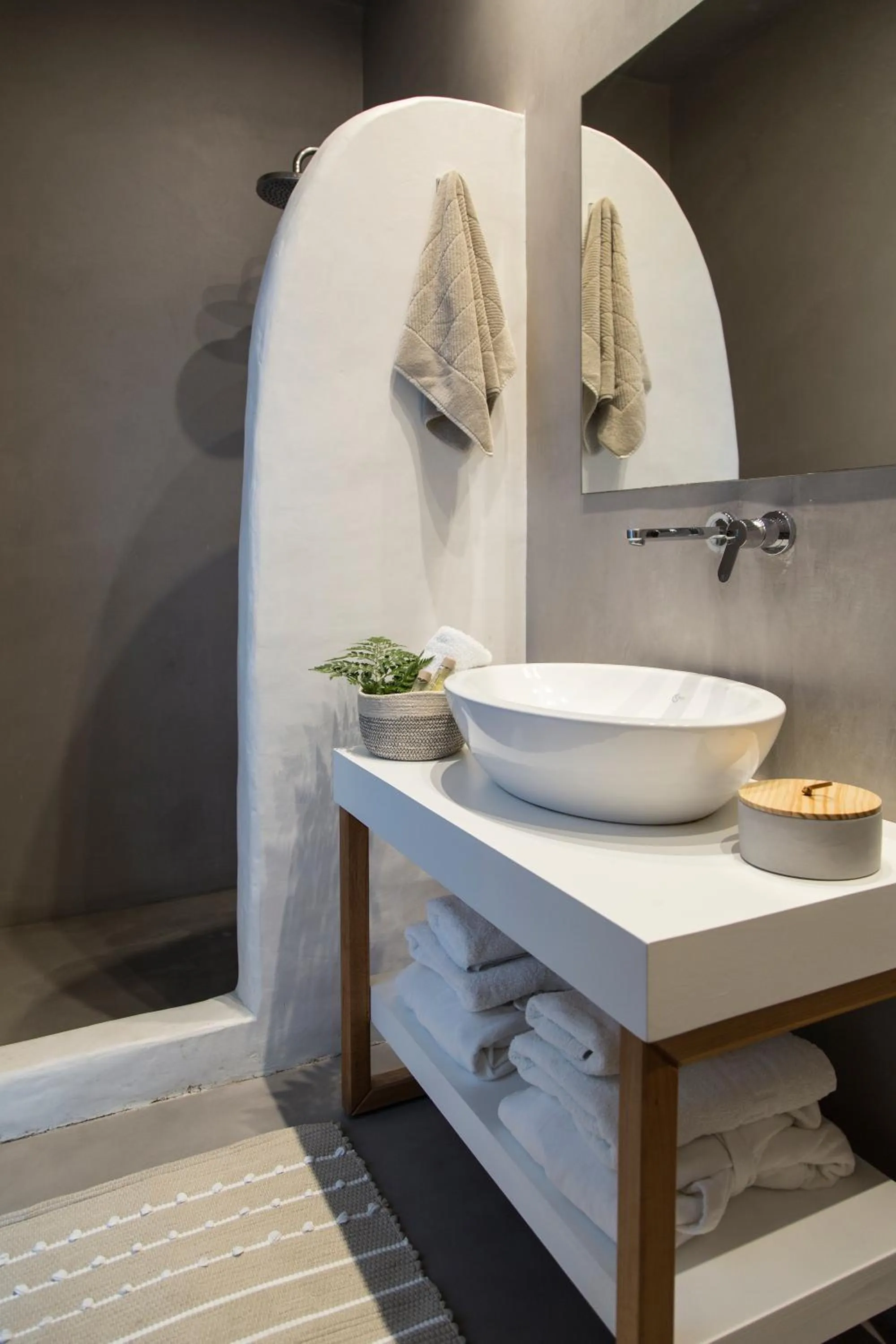 Toilet in Impressive One