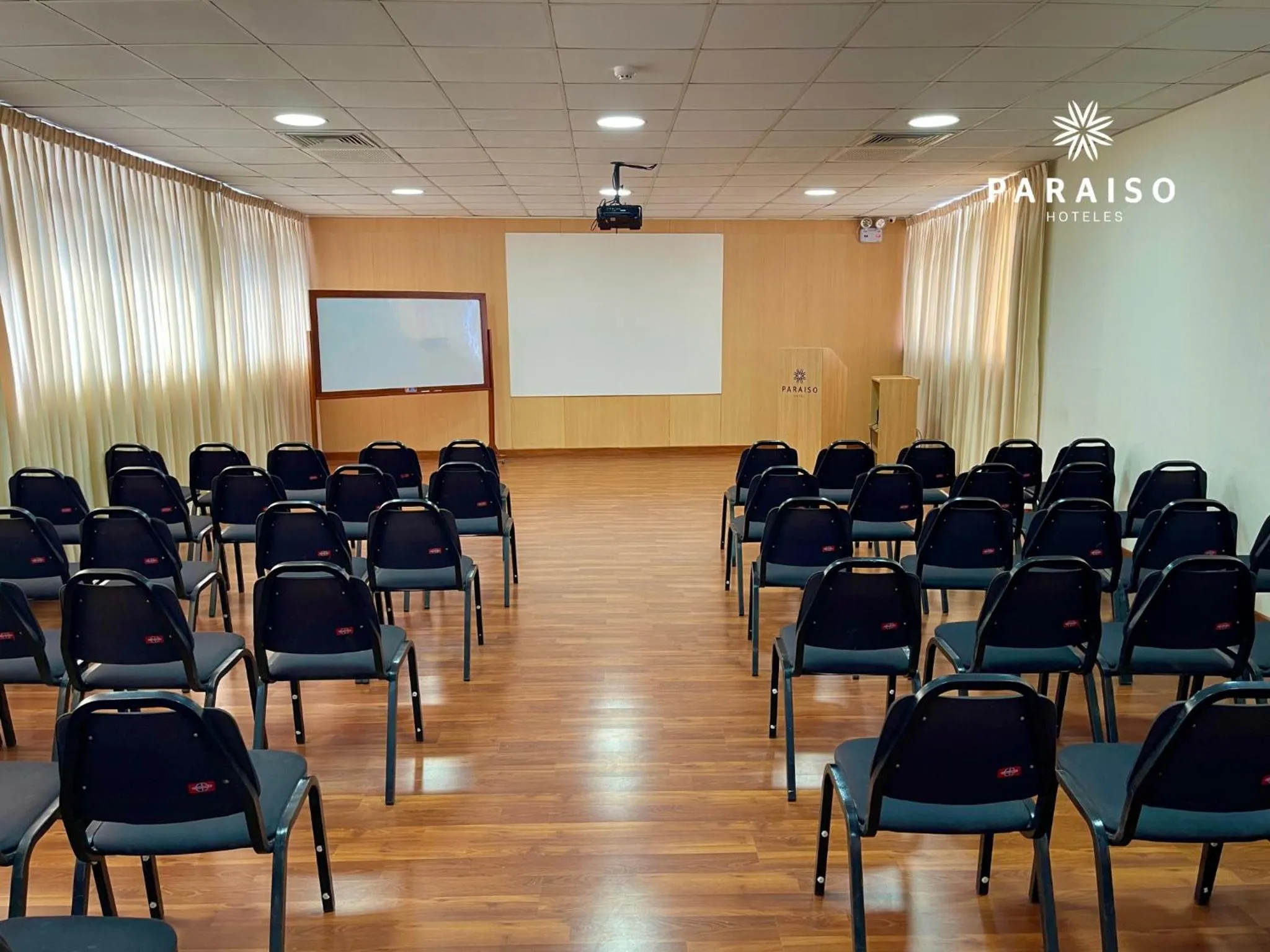Meeting/conference room in Hoteles Paraiso CHICLAYO
