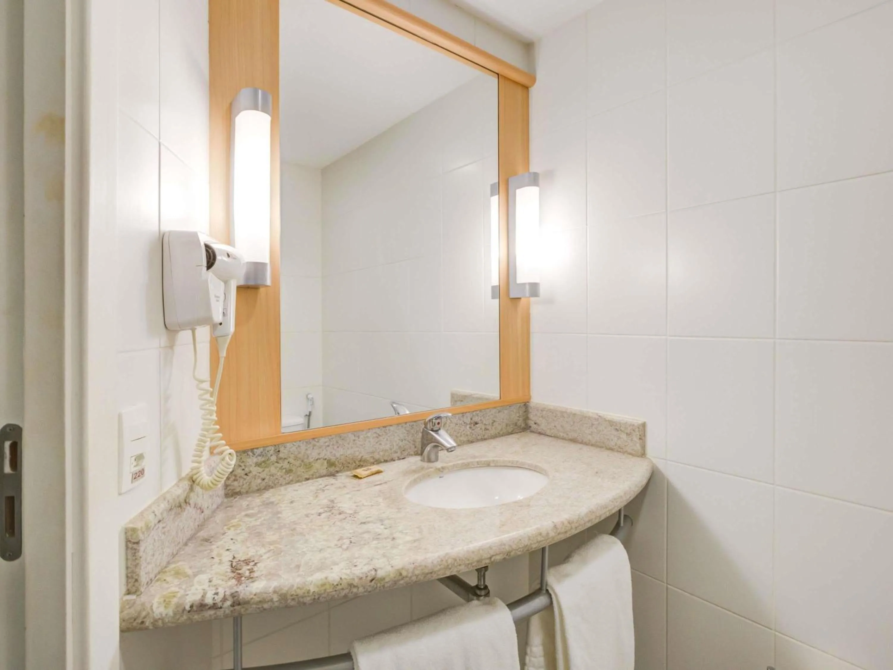 Bedroom in ibis Rio de Janeiro Barra da Tijuca