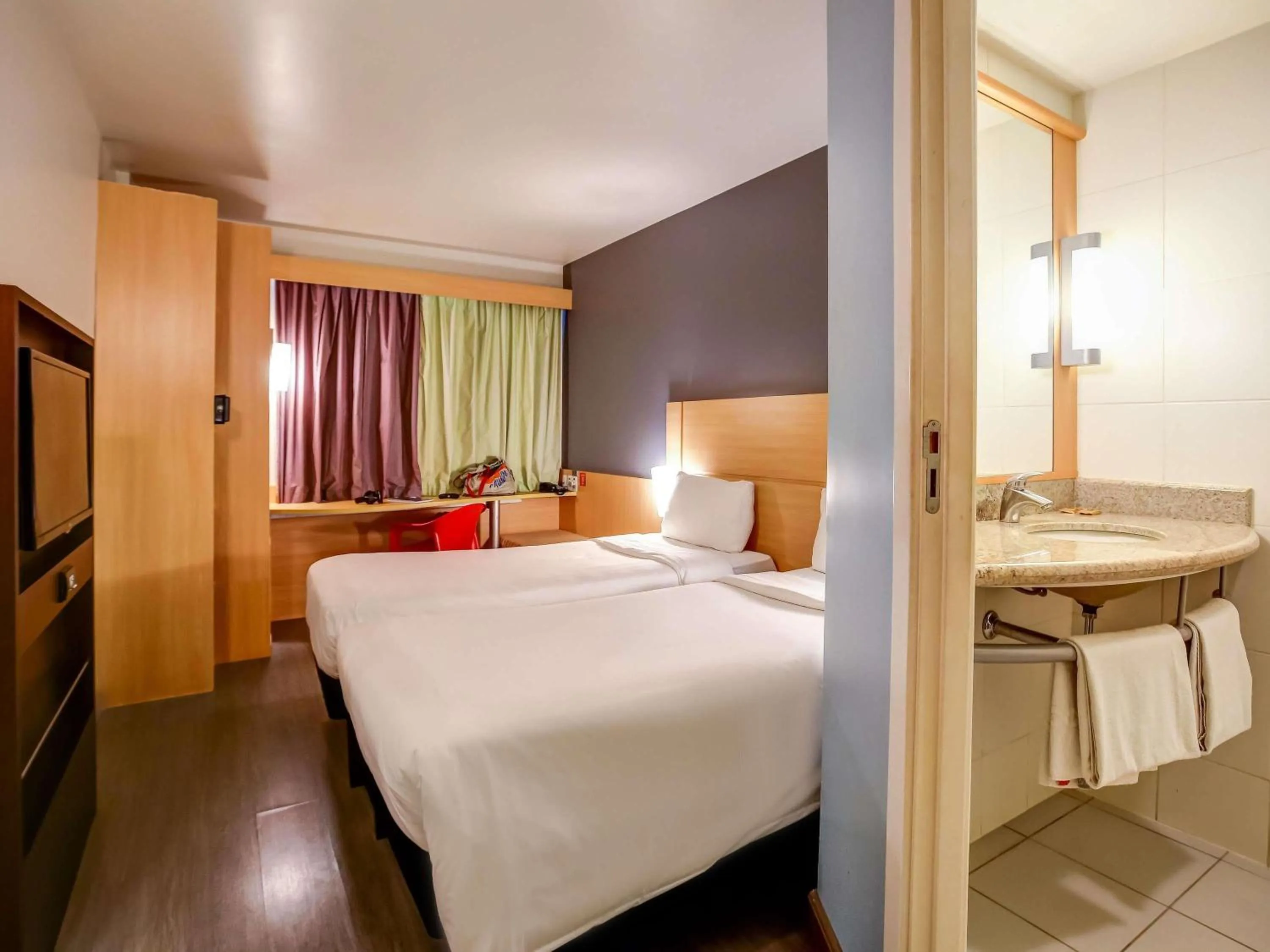 Bedroom, Bed in ibis Rio de Janeiro Barra da Tijuca