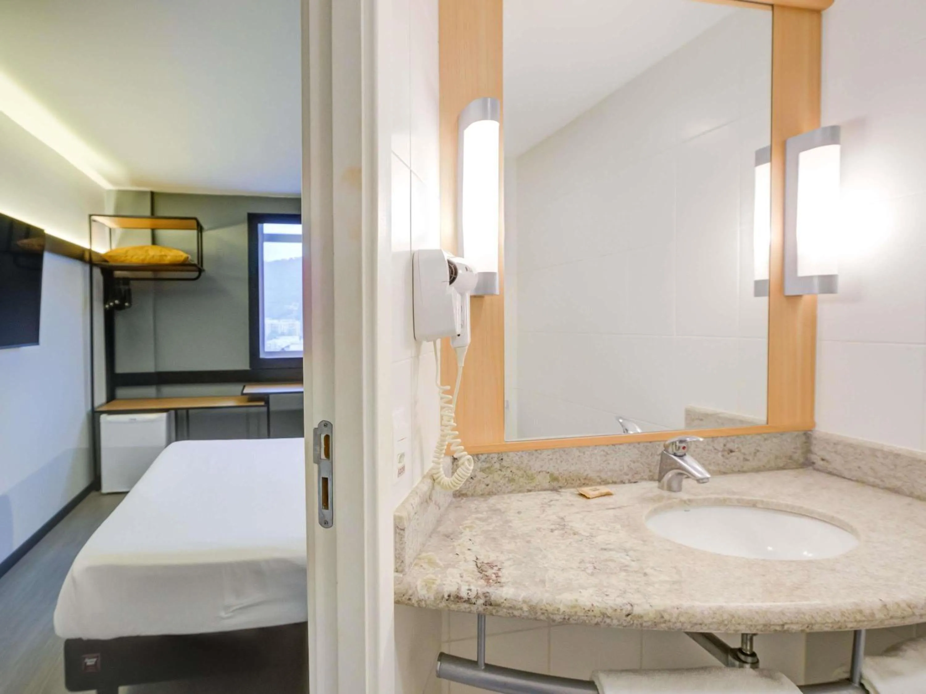 Bedroom, Bed in ibis Rio de Janeiro Barra da Tijuca