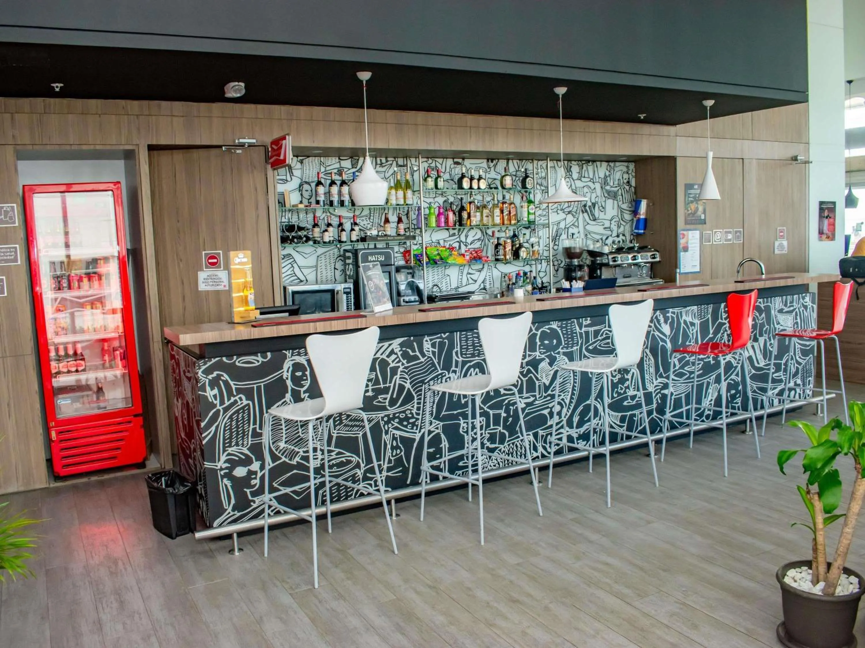 Lounge or bar in ibis Cartagena Marbella