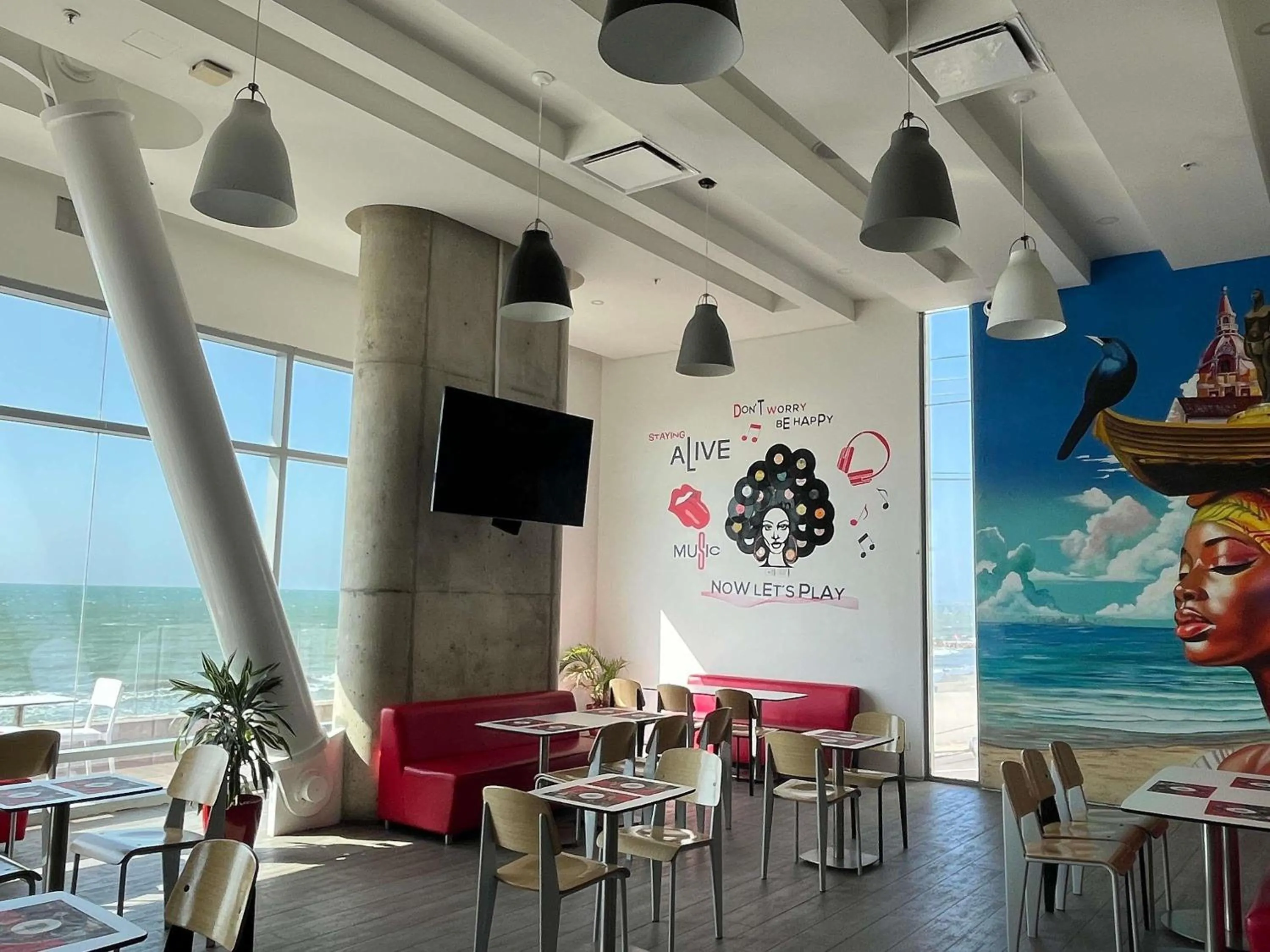 Restaurant/places to eat in ibis Cartagena Marbella