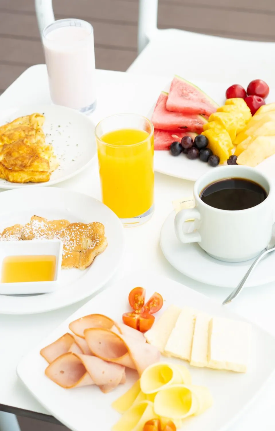 Buffet breakfast in ibis Cartagena Marbella