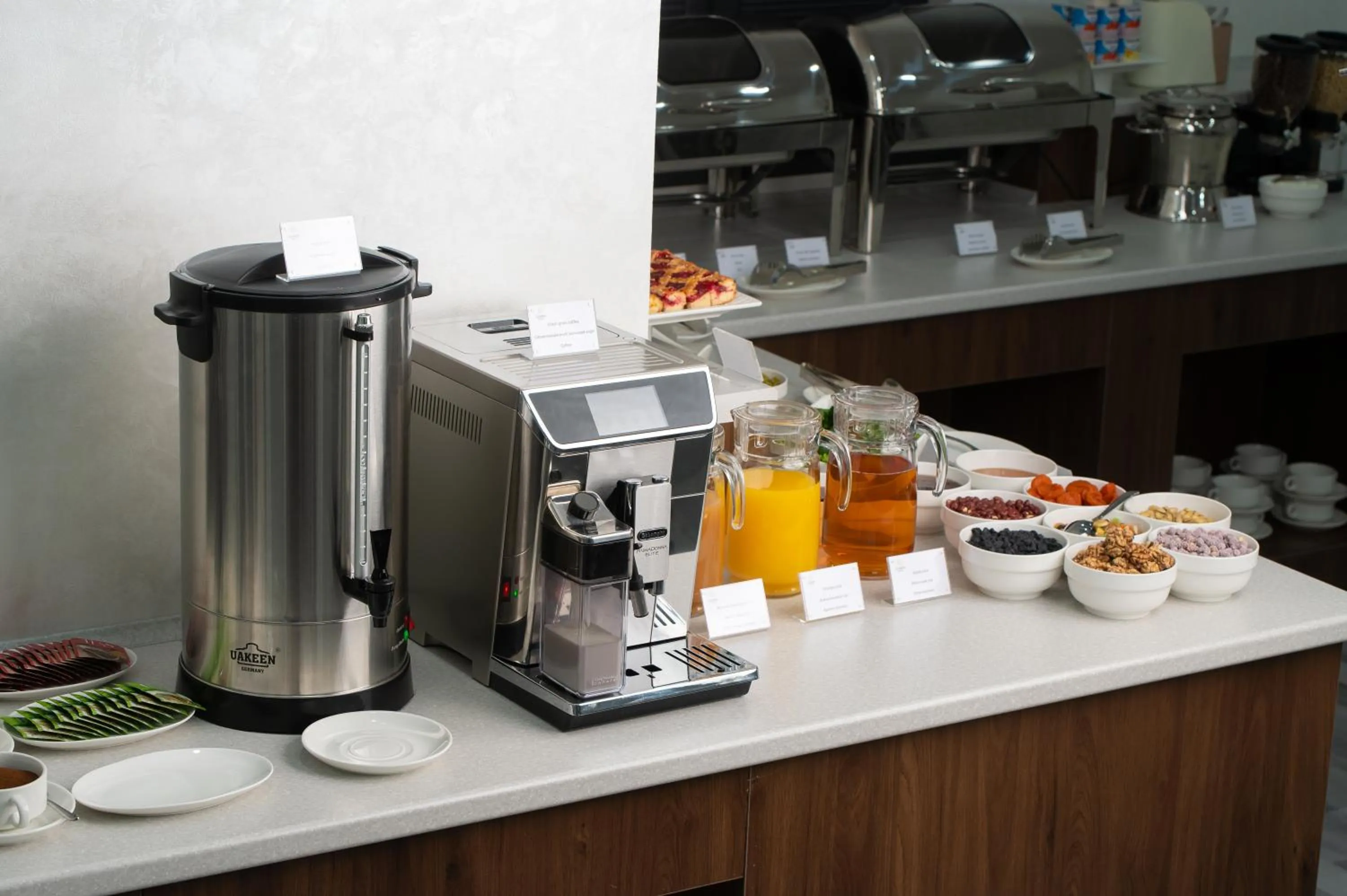 Coffee/tea facilities in Clouds Hotel