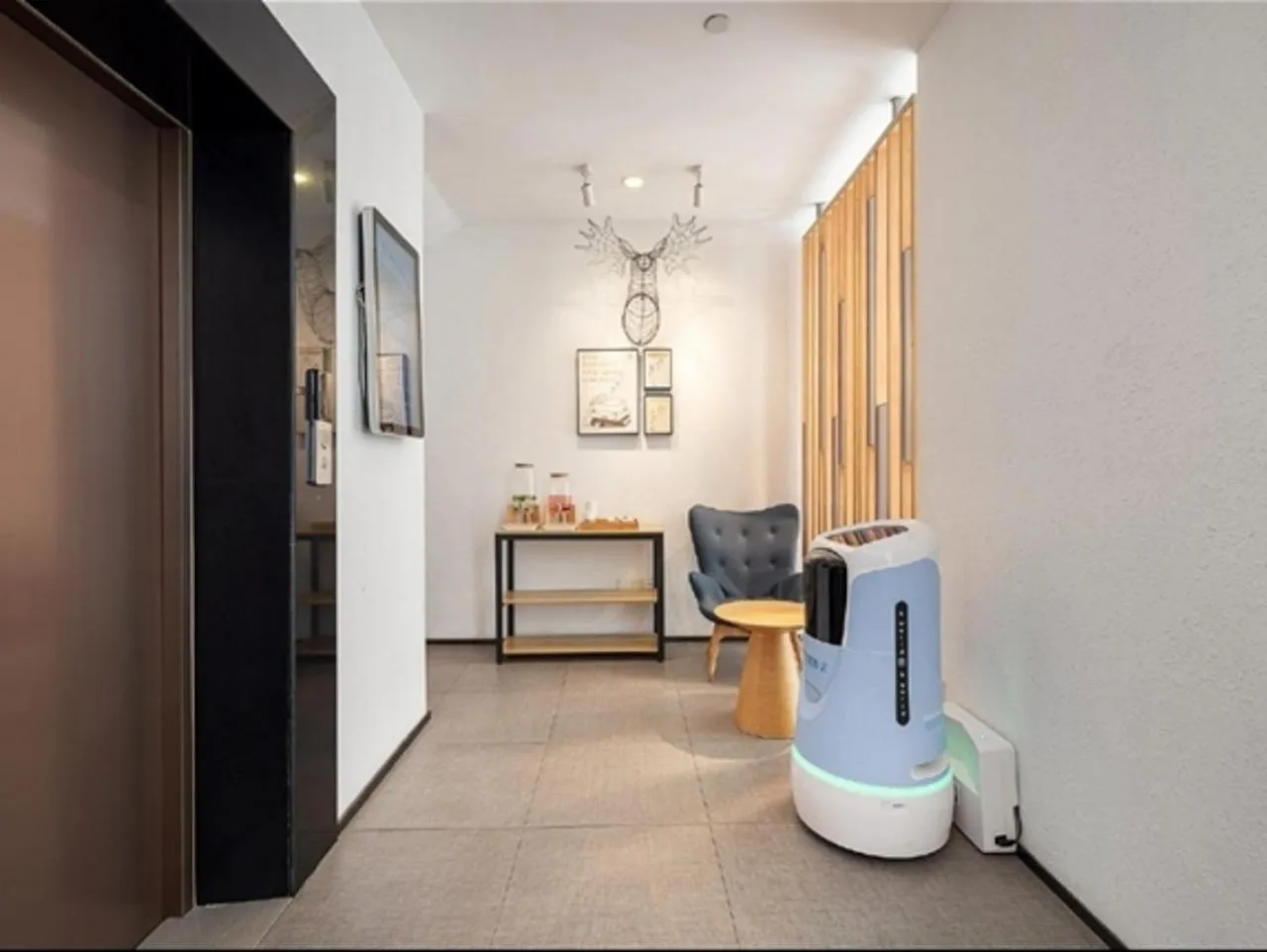 Lobby or reception in Hanting Shanghai Zhoupu Metro Subway Hotel