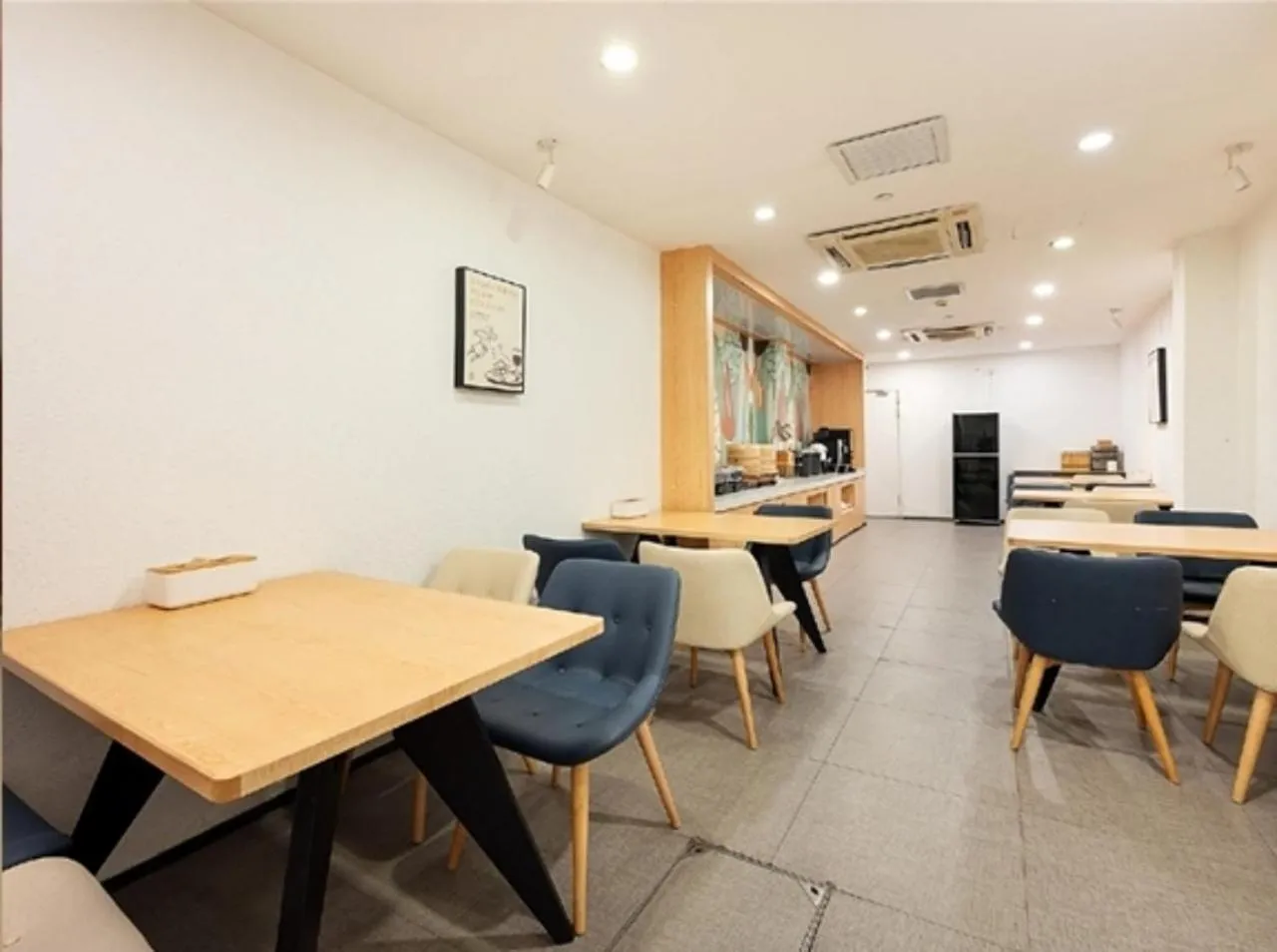 Restaurant/places to eat in Hanting Shanghai Zhoupu Metro Subway Hotel