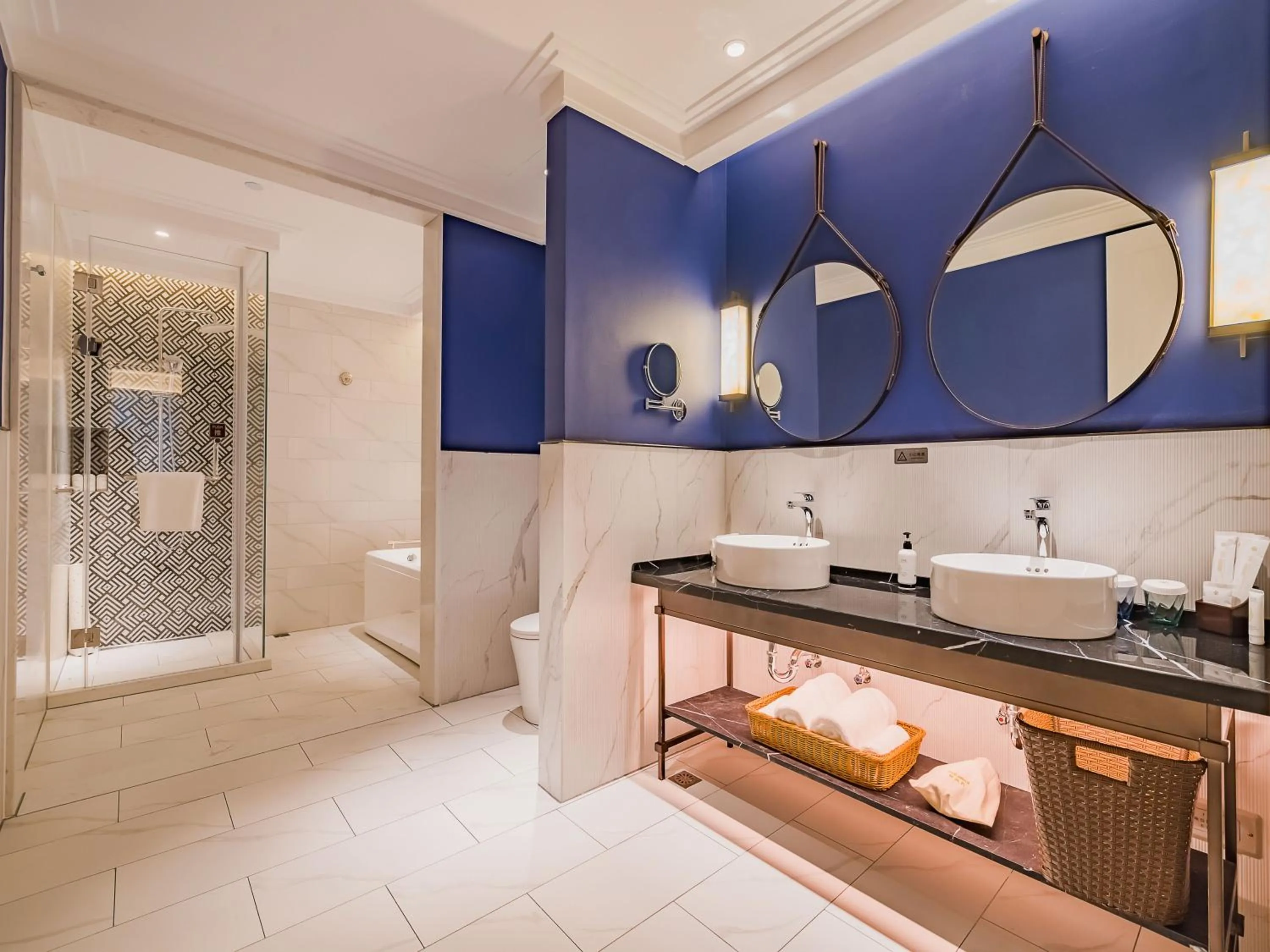 Metropolo Hotel Guangzhou Hanxi Chimelong Wanbo Subway Station