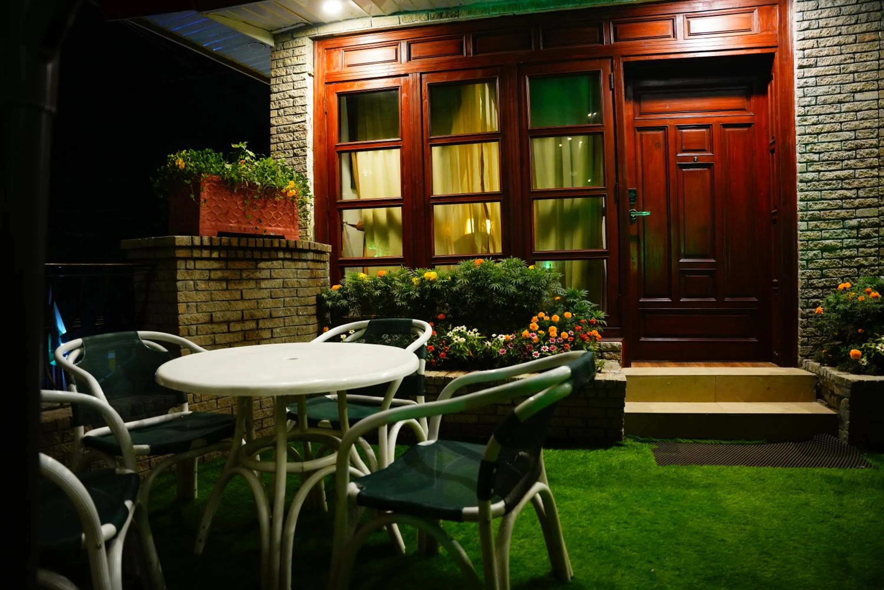 Khattak Lodges Murree