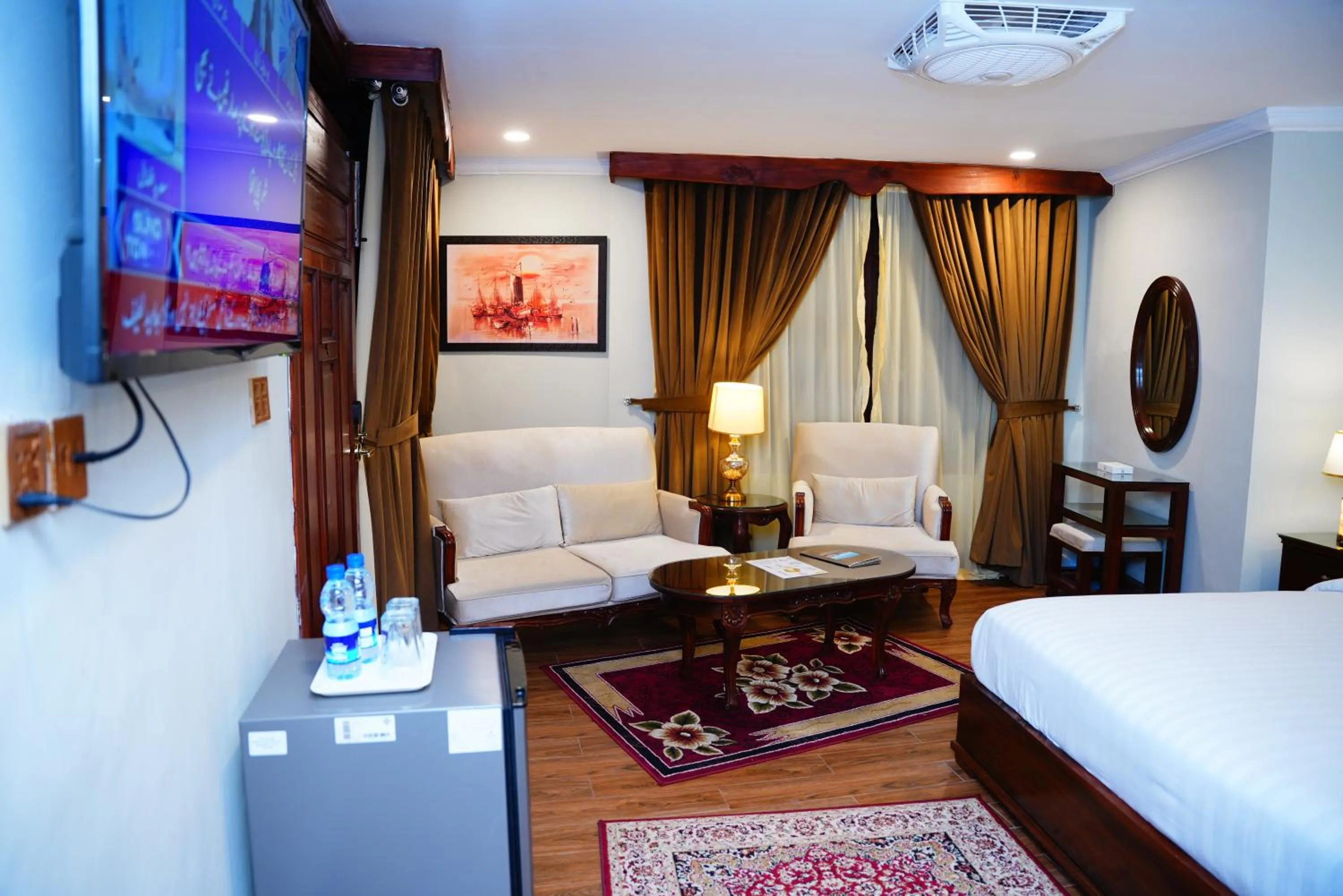 Bed in Khattak Lodges Murree