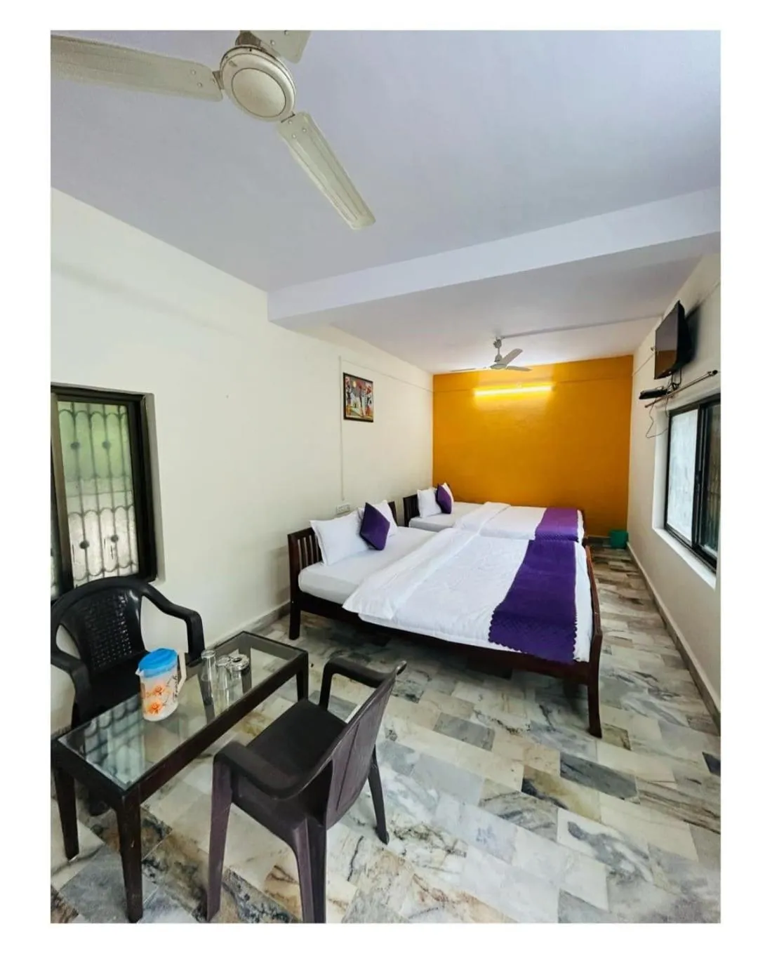 Bed in Hotel Data Inn