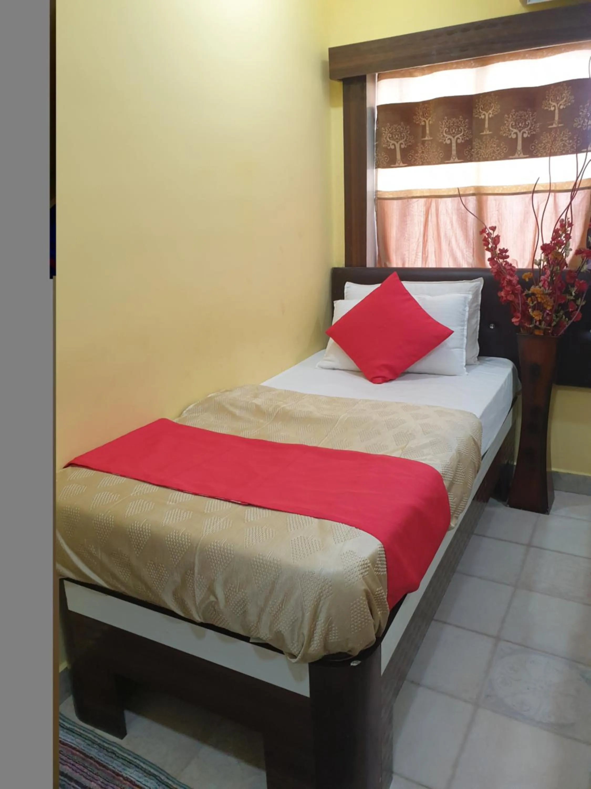 Bed in Hotel City Comfort